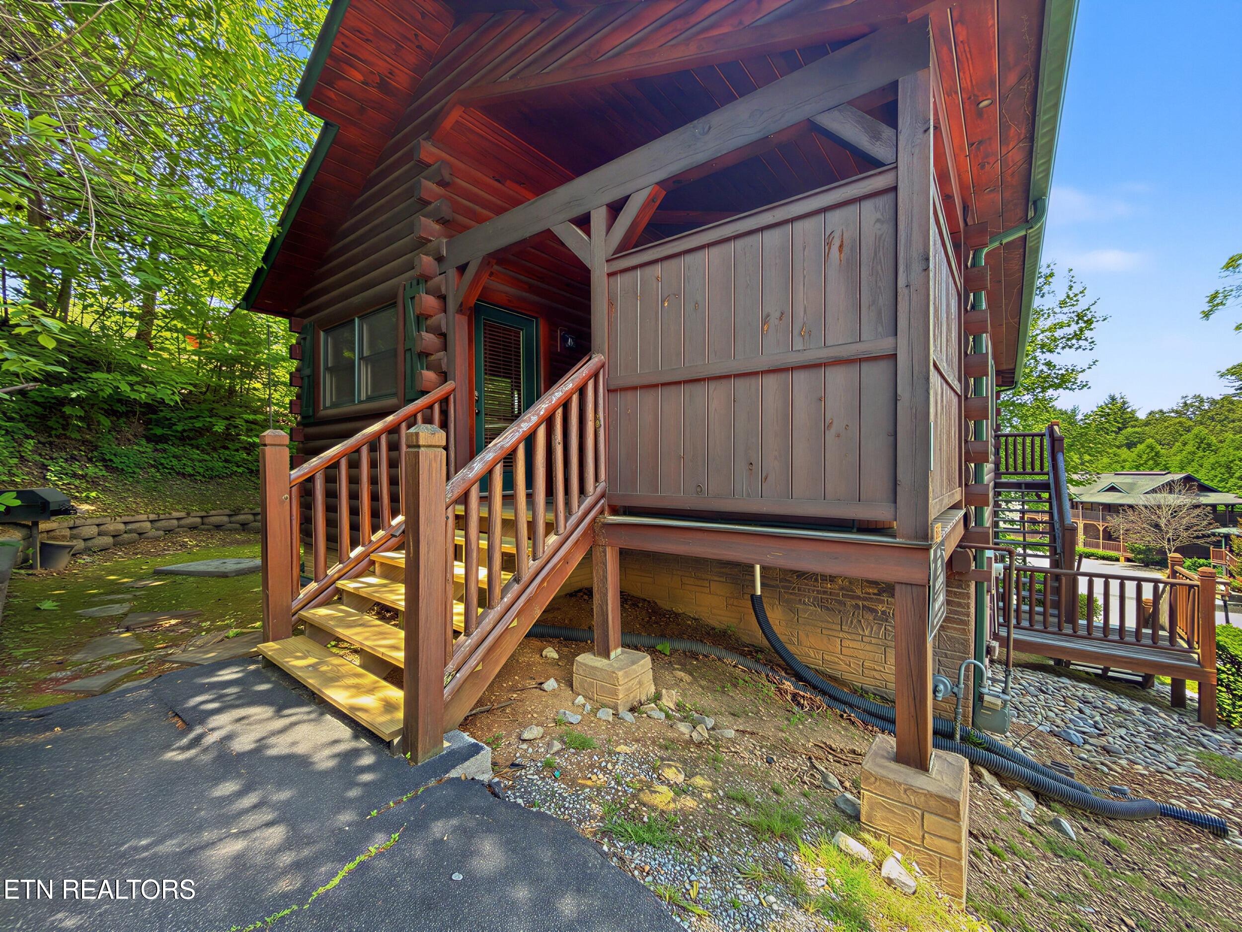 816 Spirit Loop Way Gatlinburg TN 37738