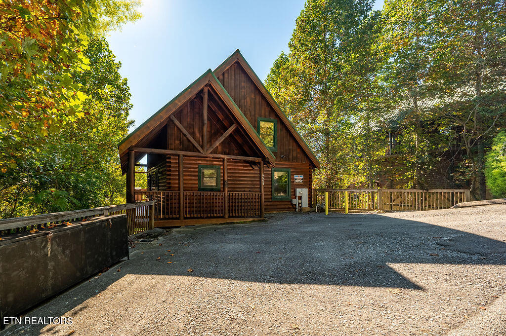 4445 Forest Vista Way Pigeon Forge TN 37863