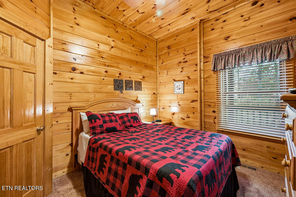 4445 Forest Vista Way Pigeon Forge TN 37863
