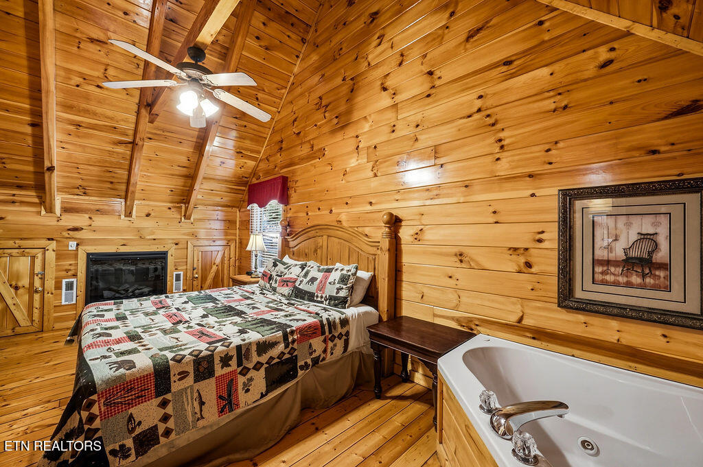 4445 Forest Vista Way Pigeon Forge TN 37863