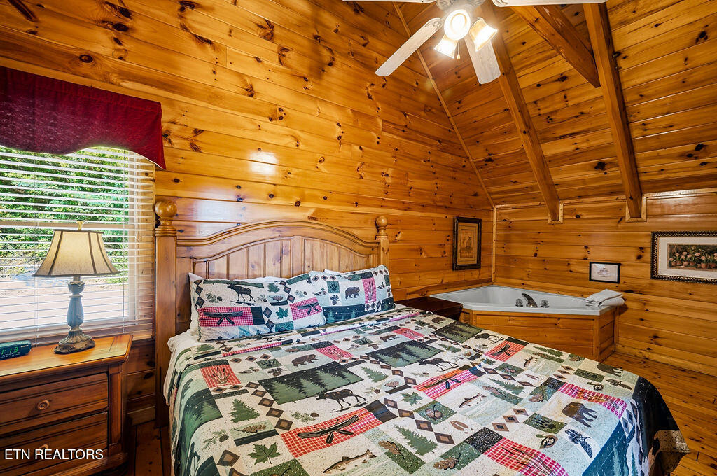 4445 Forest Vista Way Pigeon Forge TN 37863
