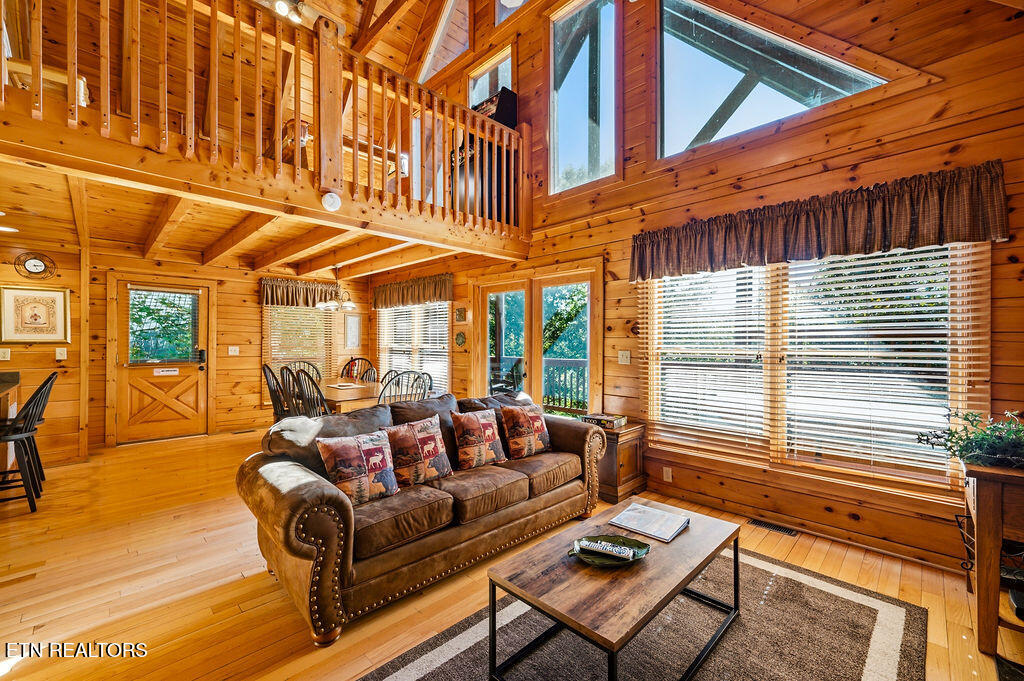 4445 Forest Vista Way Pigeon Forge TN 37863