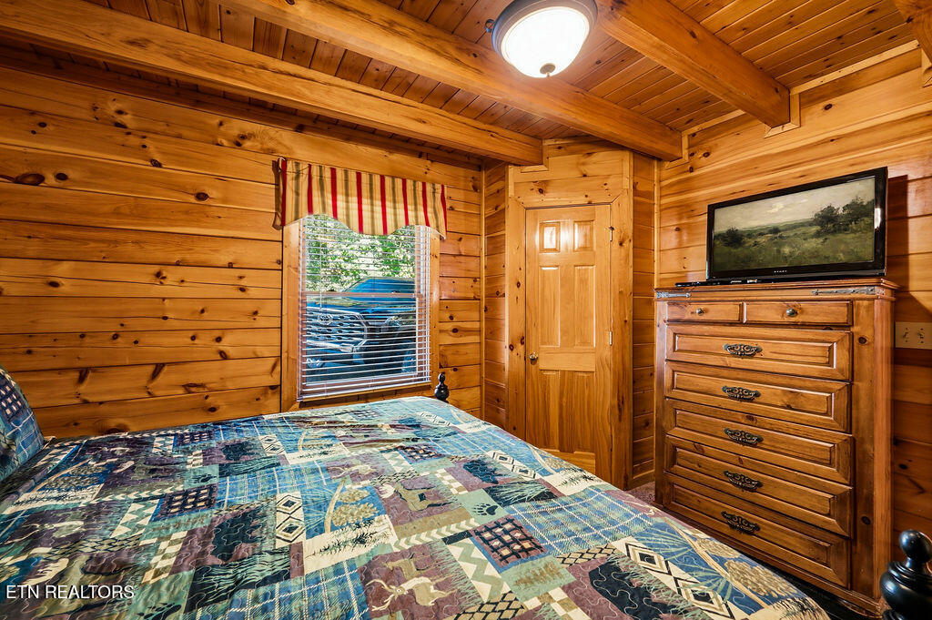 4445 Forest Vista Way Pigeon Forge TN 37863