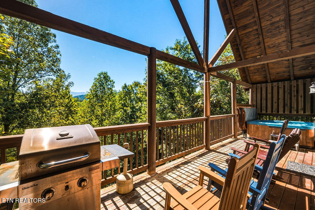 4445 Forest Vista Way Pigeon Forge TN 37863