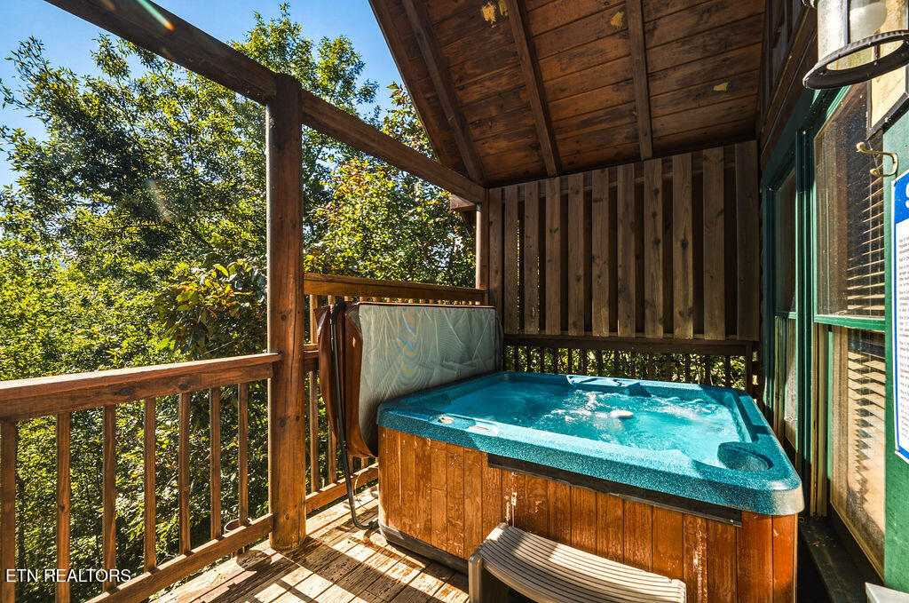 4445 Forest Vista Way Pigeon Forge TN 37863