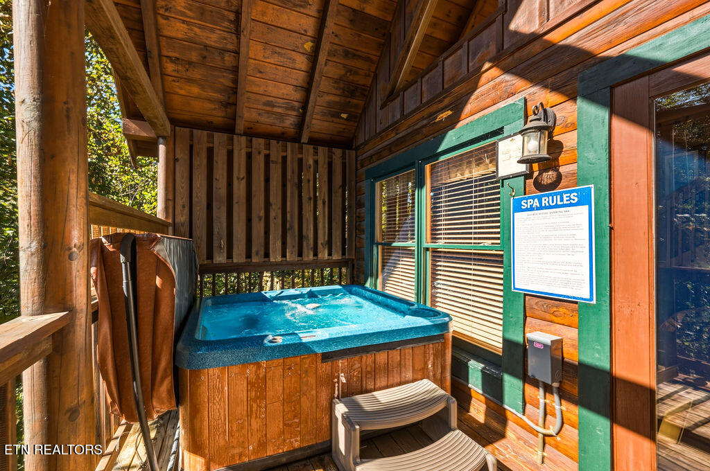 4445 Forest Vista Way Pigeon Forge TN 37863