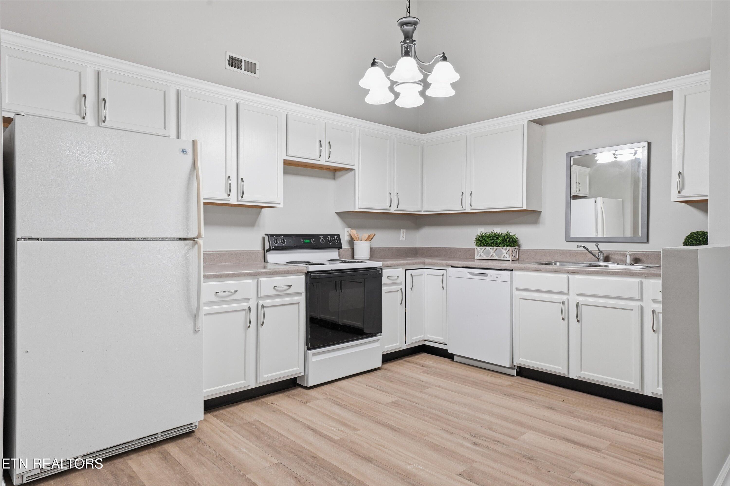 4055 Darwin Way Knoxville TN 37918