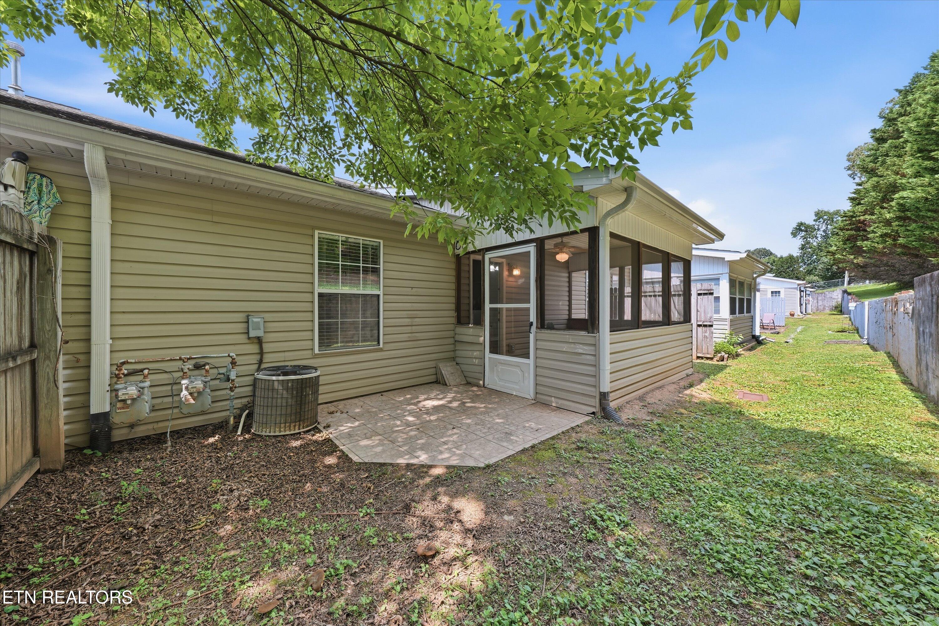 4055 Darwin Way Knoxville TN 37918