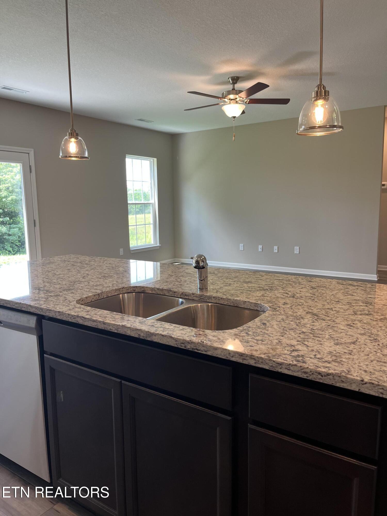 8910 Keenberg Lane Knoxville TN 37931