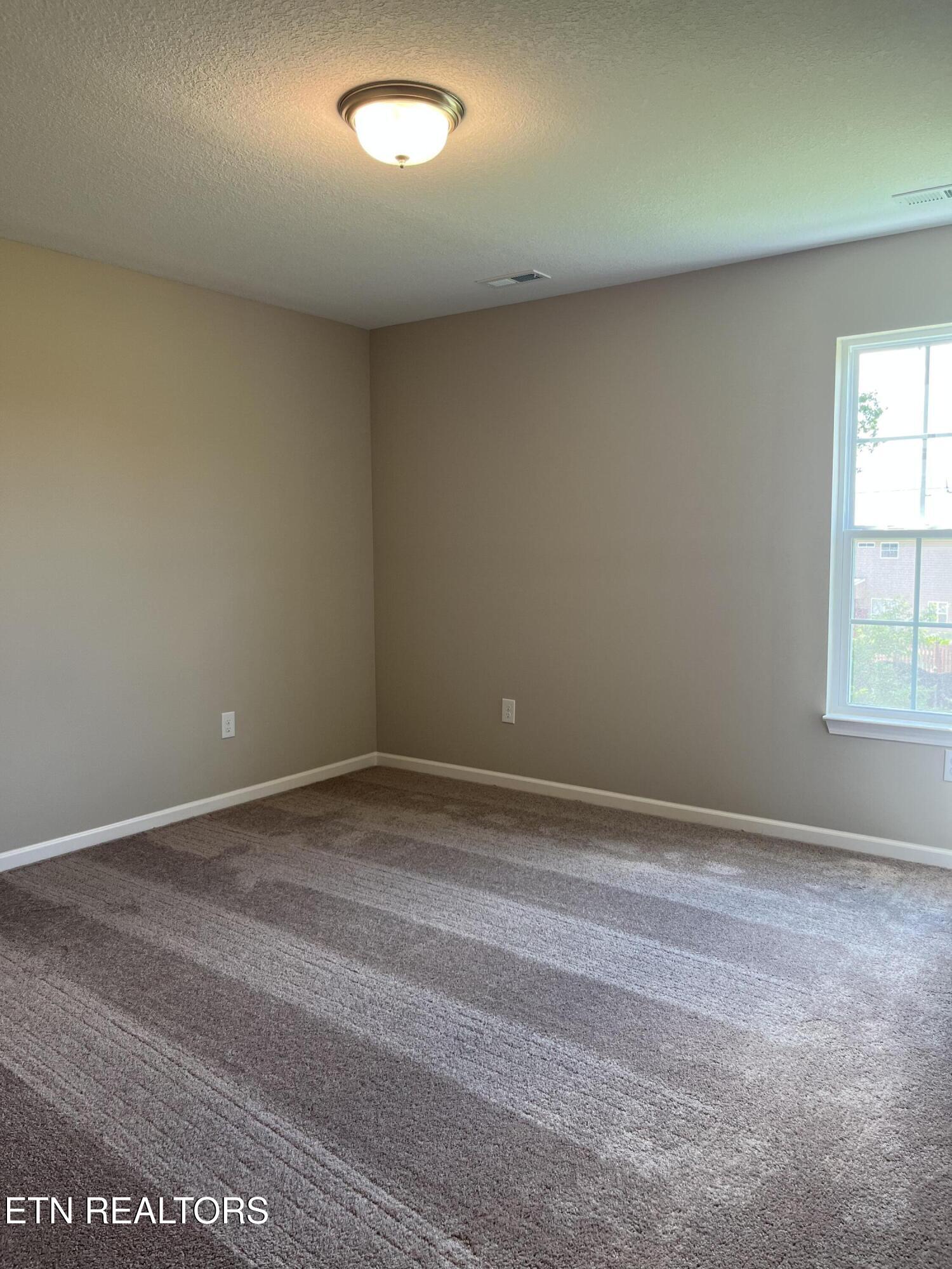 8910 Keenberg Lane Knoxville TN 37931