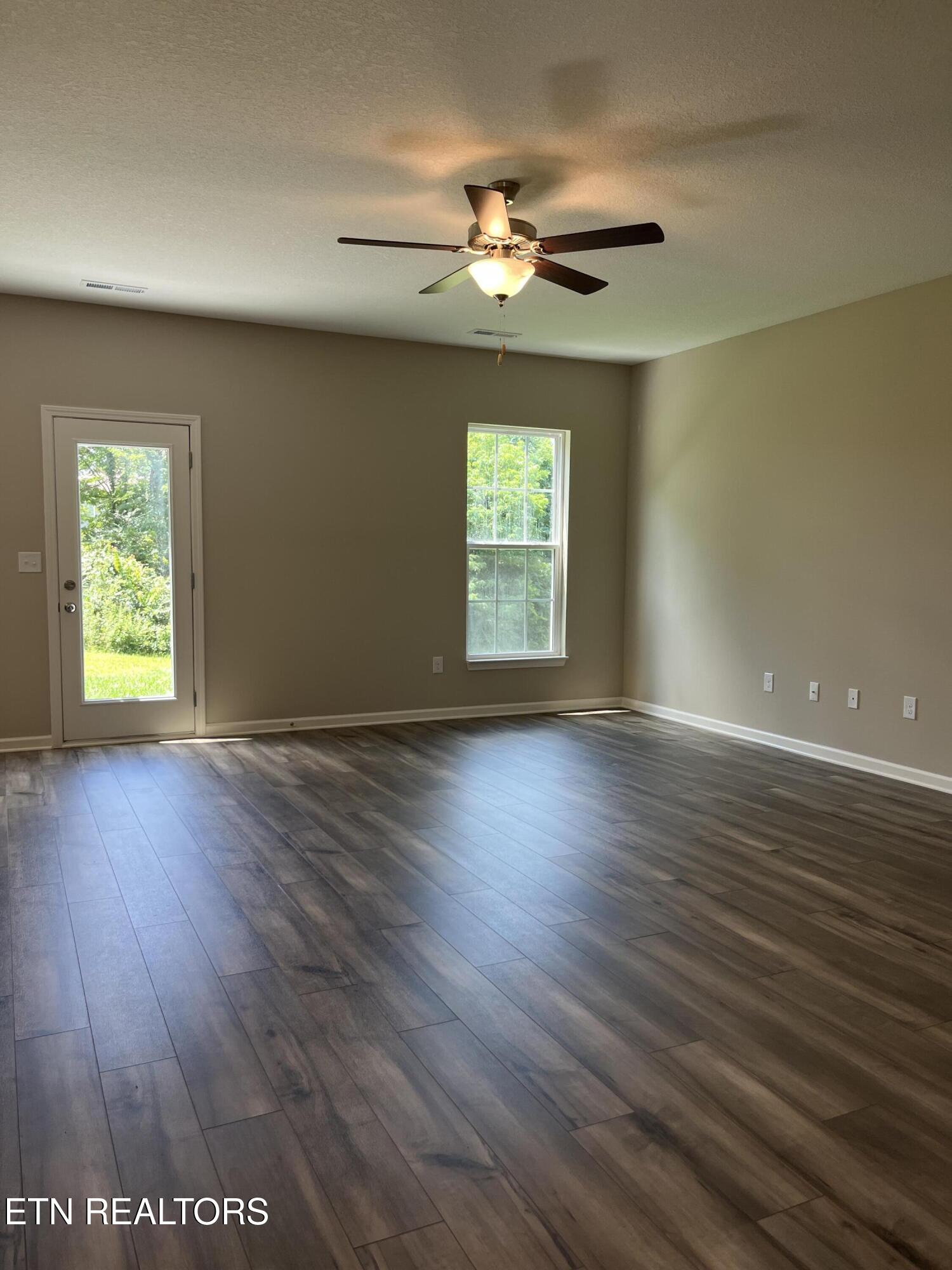 8910 Keenberg Lane Knoxville TN 37931