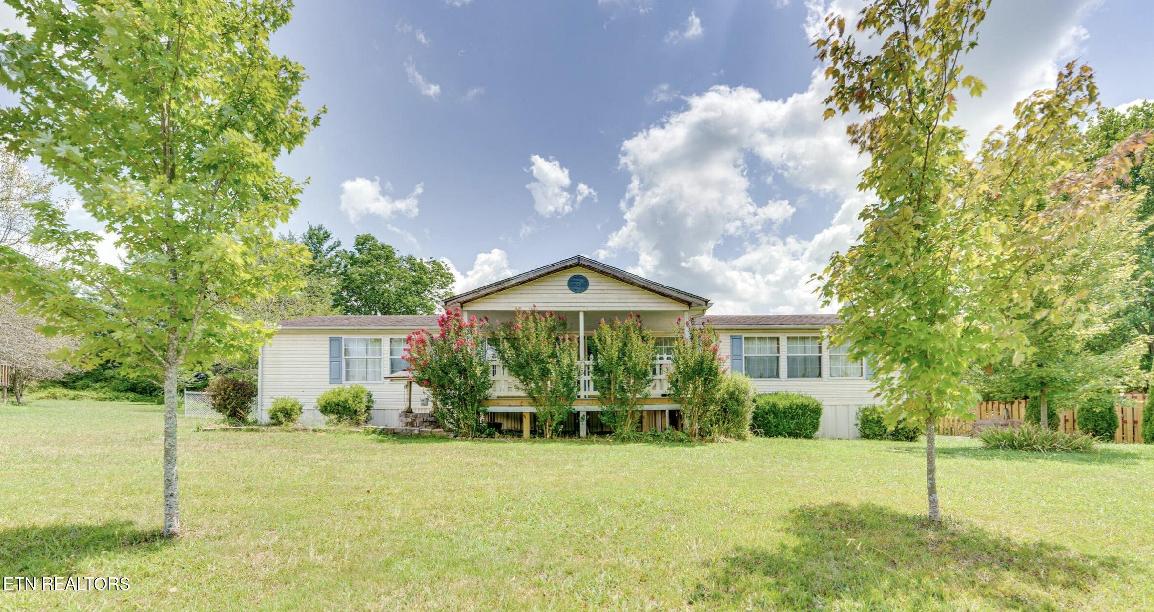 207 4th Street Corryton TN 37721