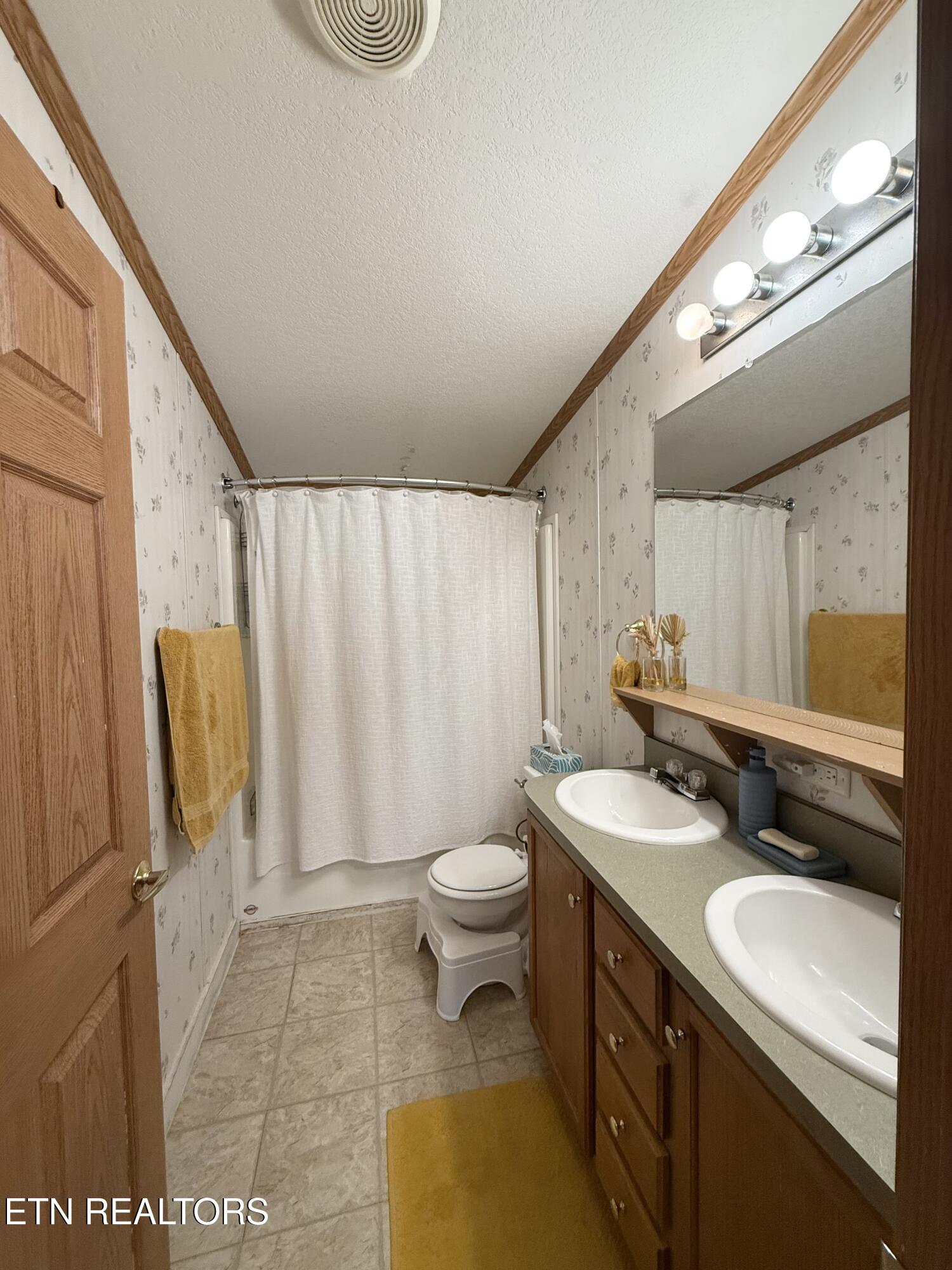 207 4th Street Corryton TN 37721