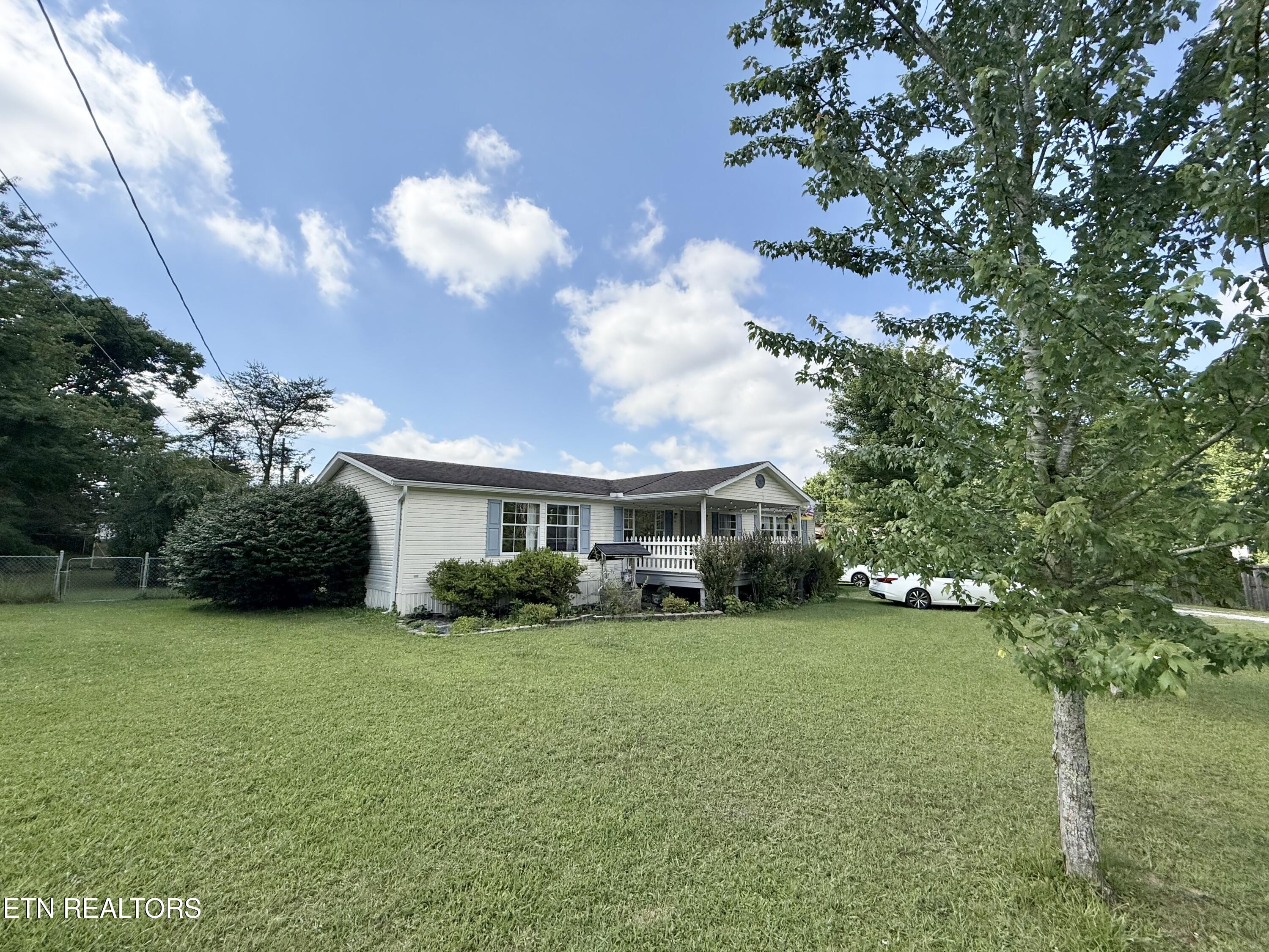 207 4th Street Corryton TN 37721