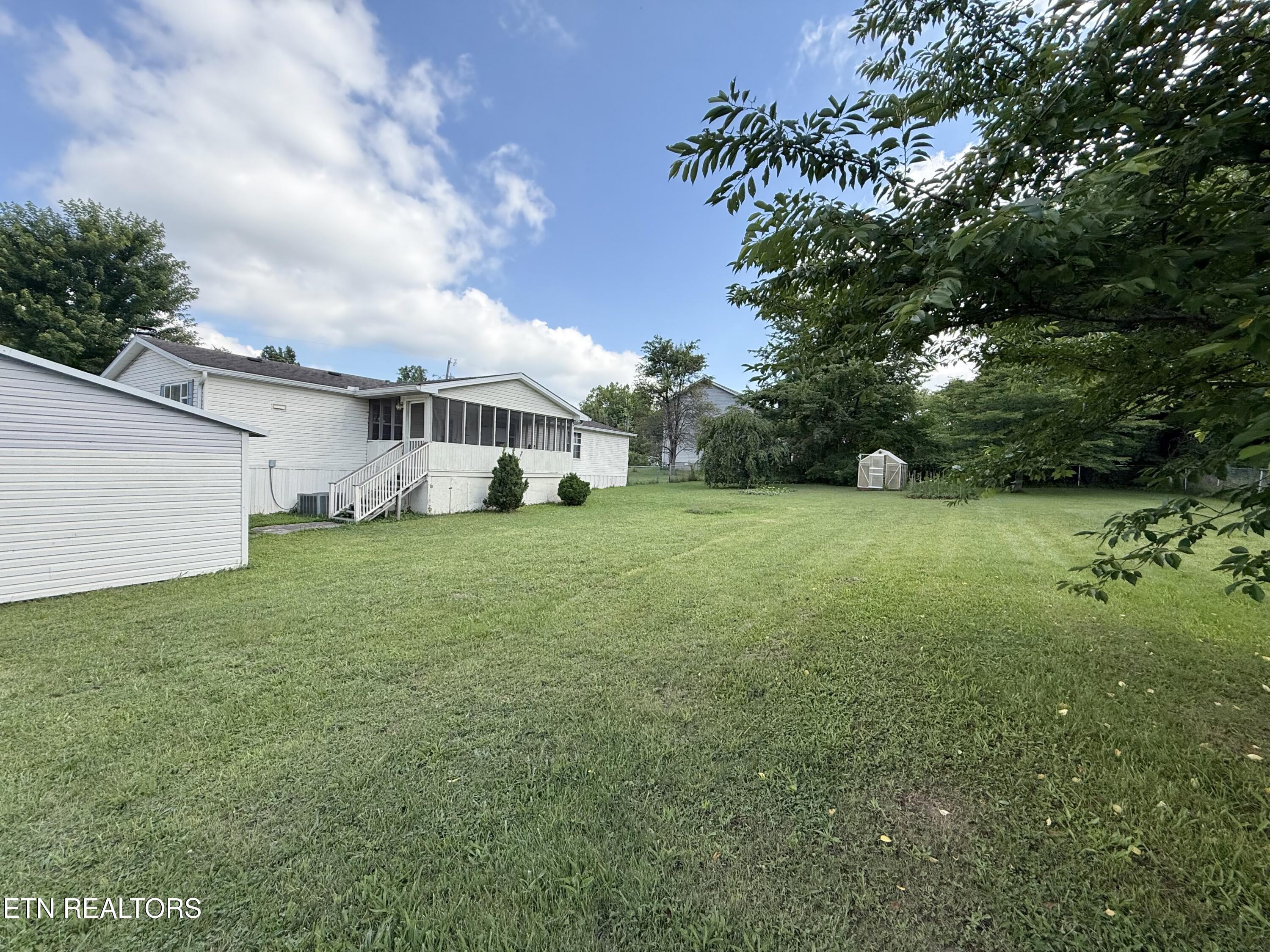 207 4th Street Corryton TN 37721