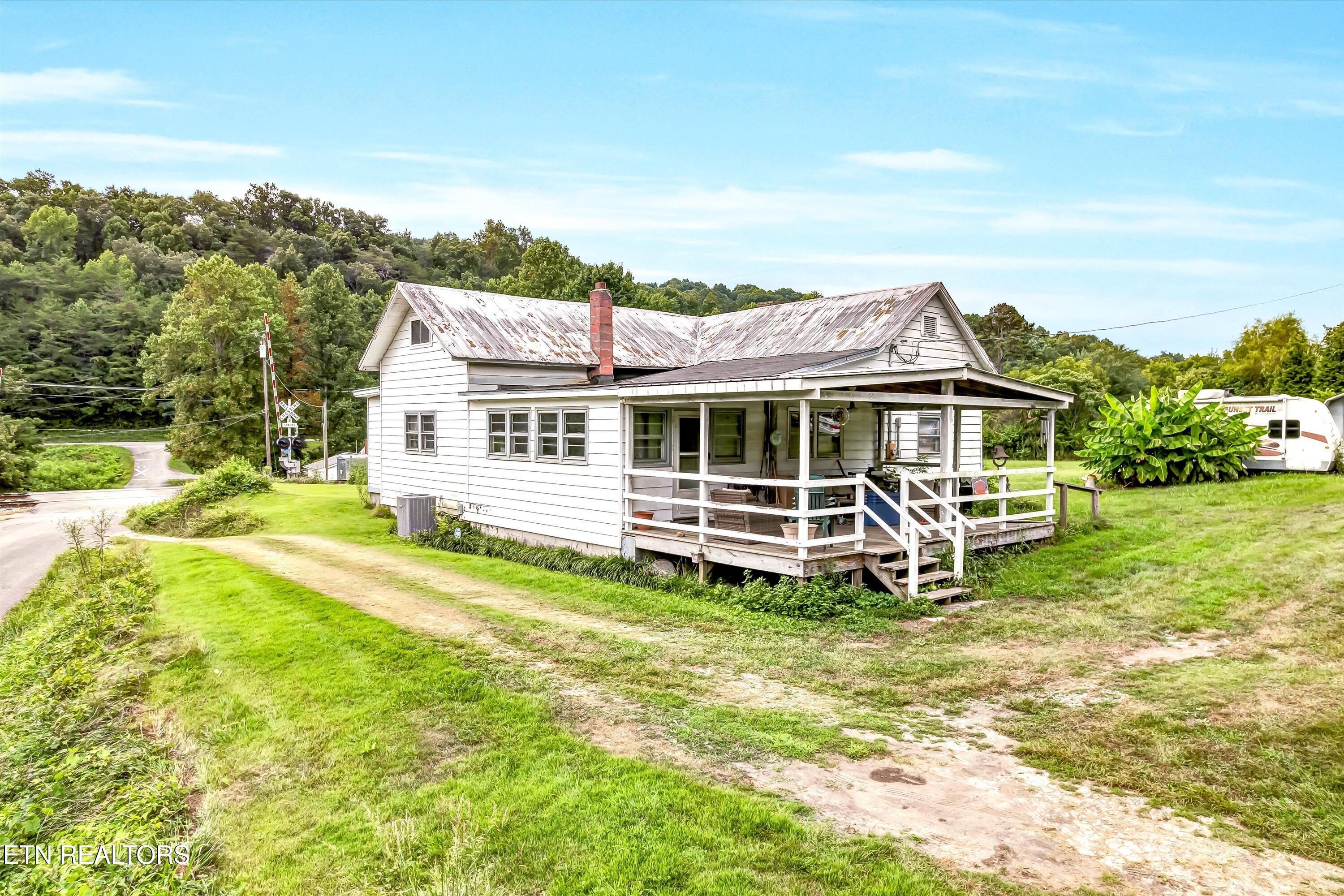 123 Sexton Lane Clinton TN 37716