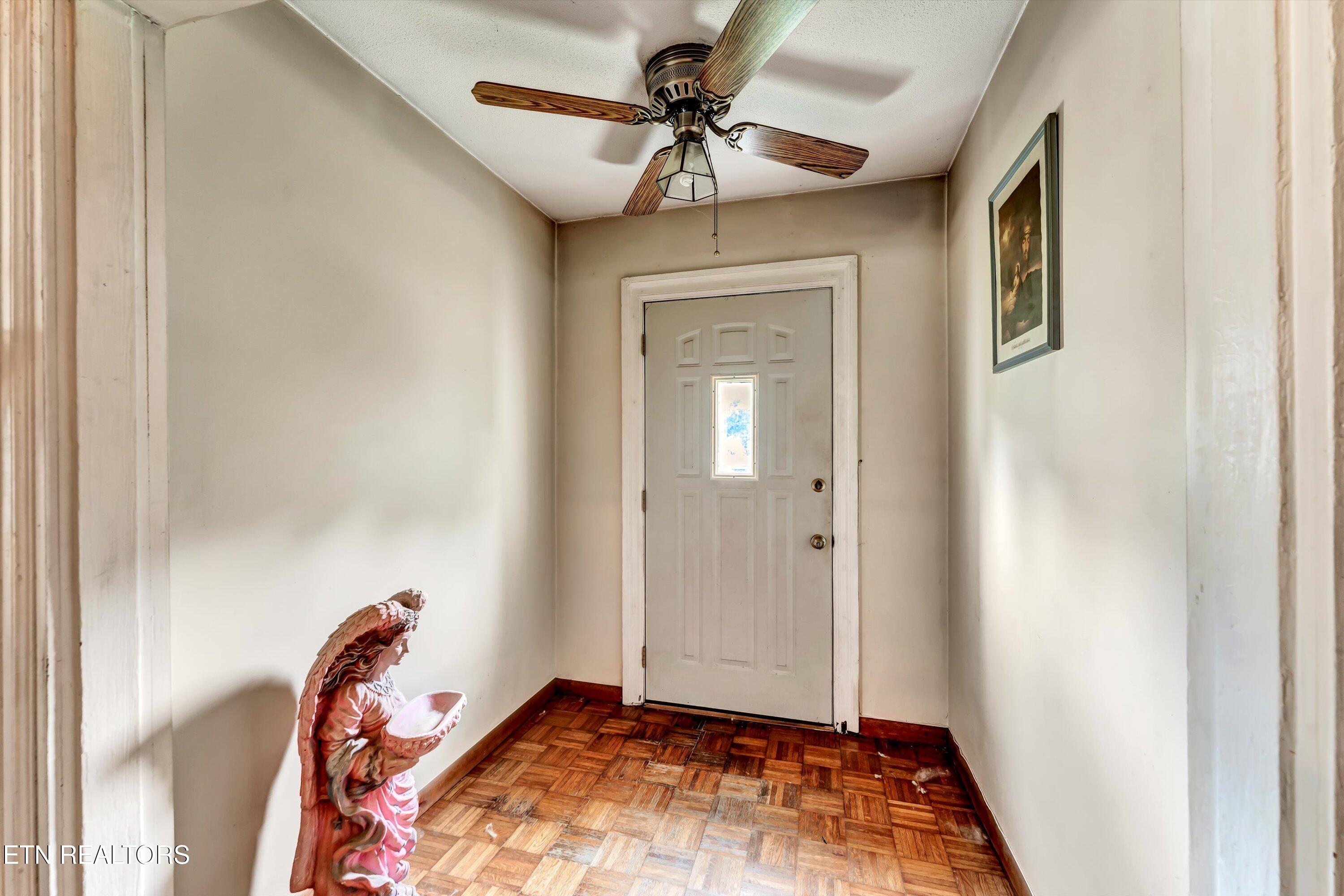 123 Sexton Lane Clinton TN 37716