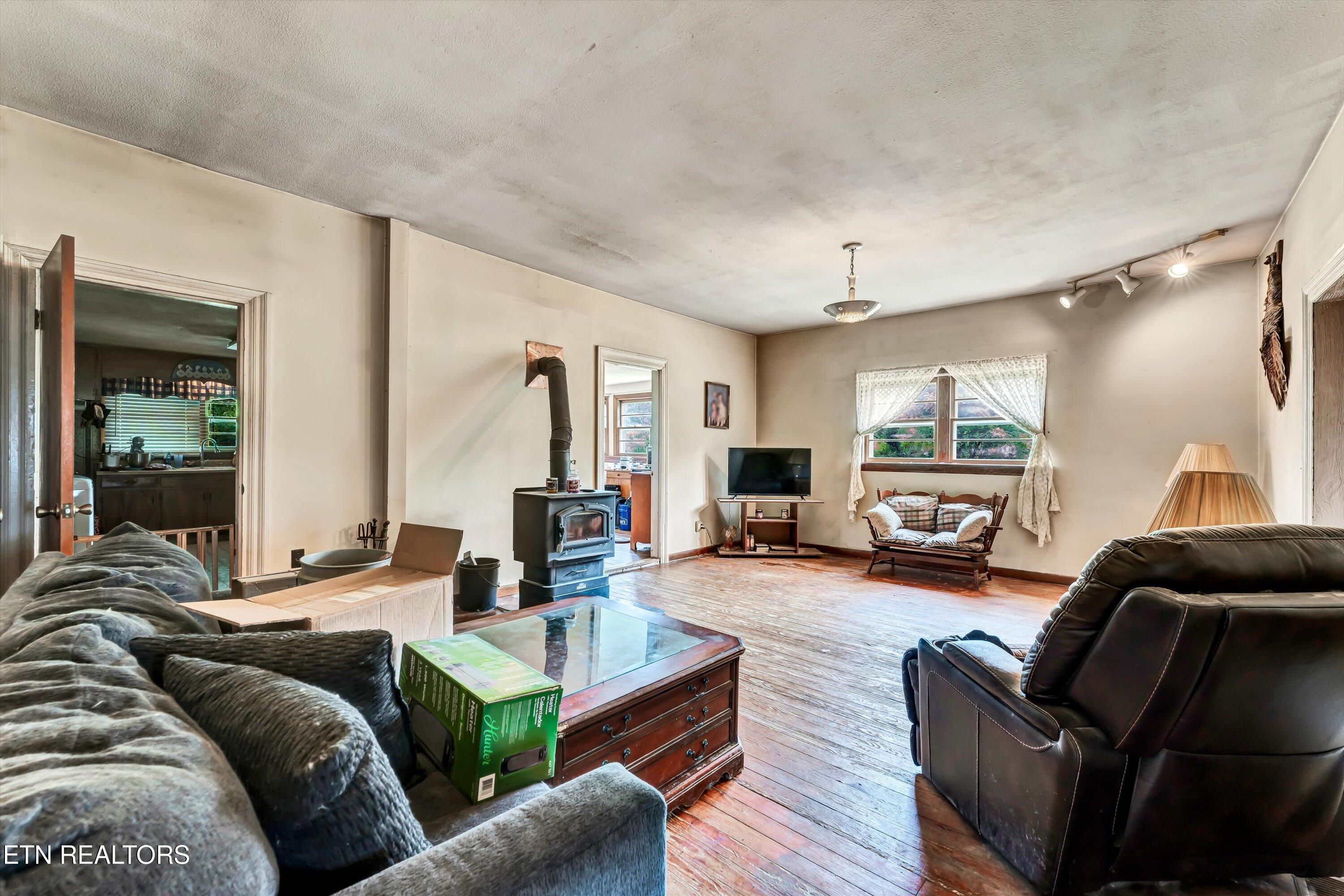 123 Sexton Lane Clinton TN 37716