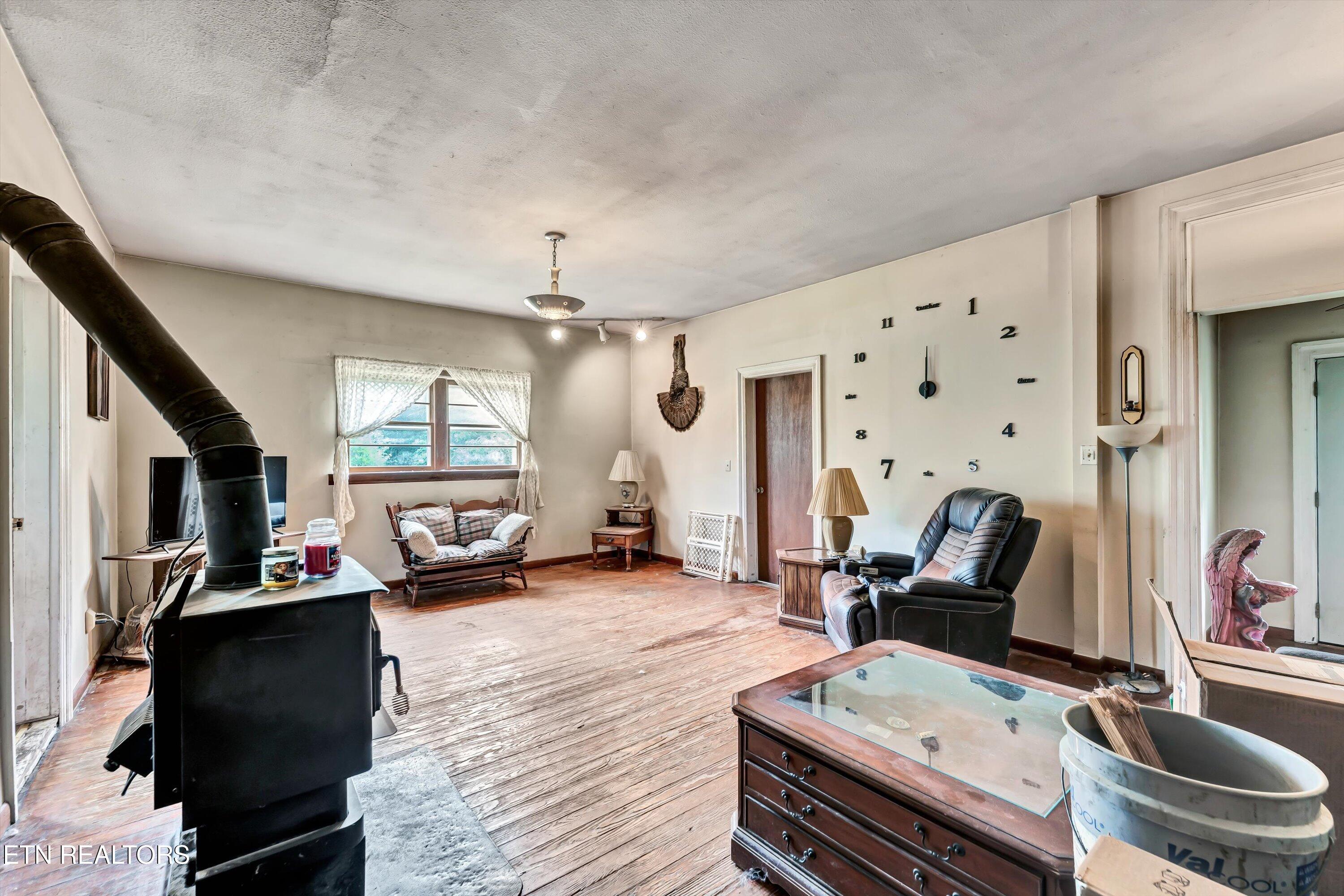 123 Sexton Lane Clinton TN 37716