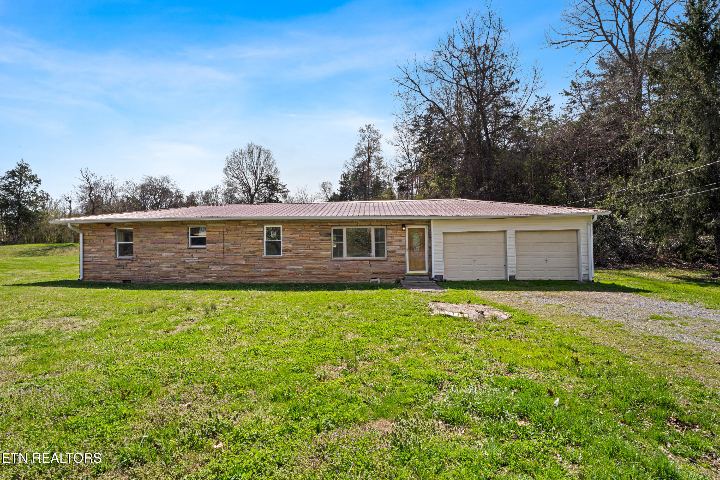 1025 Scarlet Road Newport TN 37821