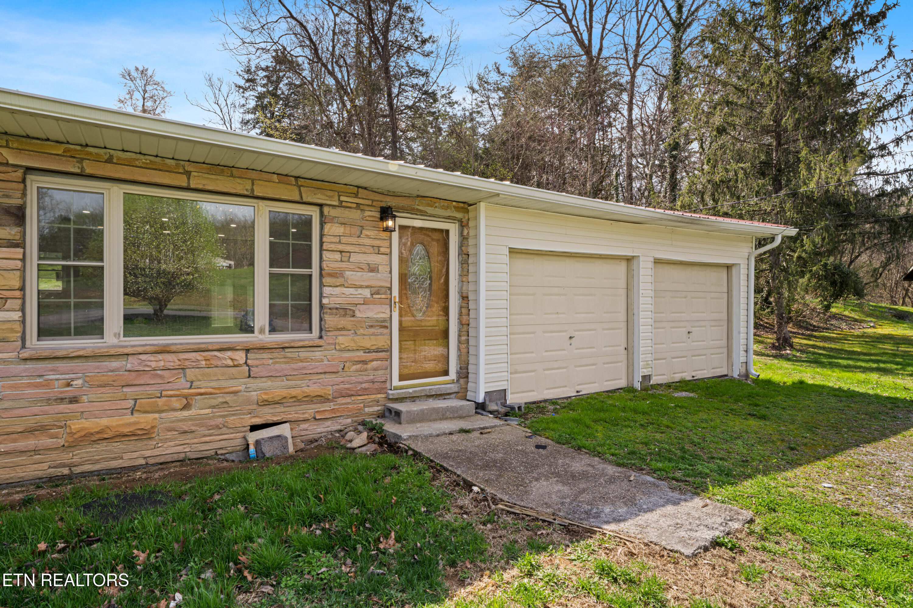 1025 Scarlet Road Newport TN 37821