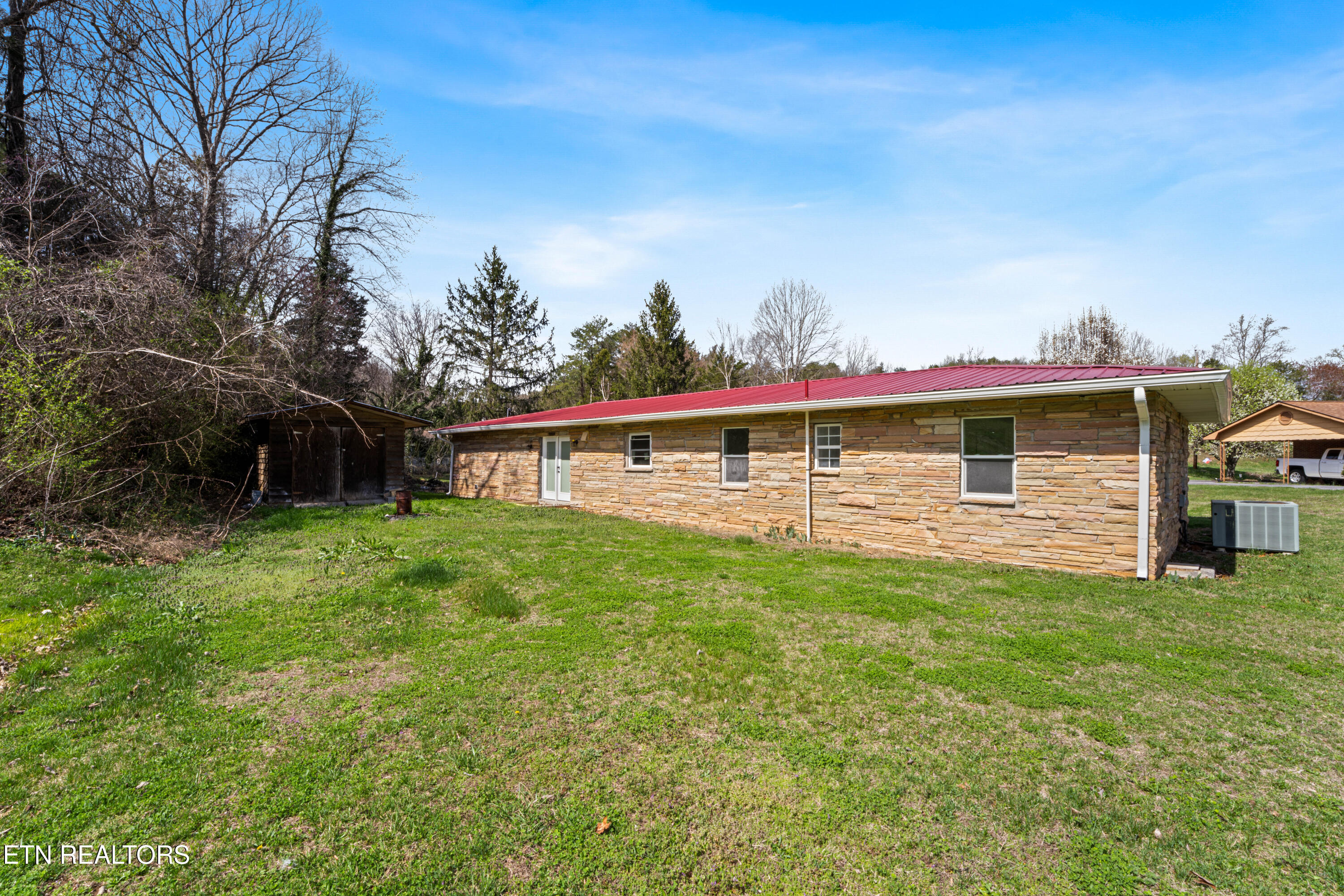 1025 Scarlet Road Newport TN 37821