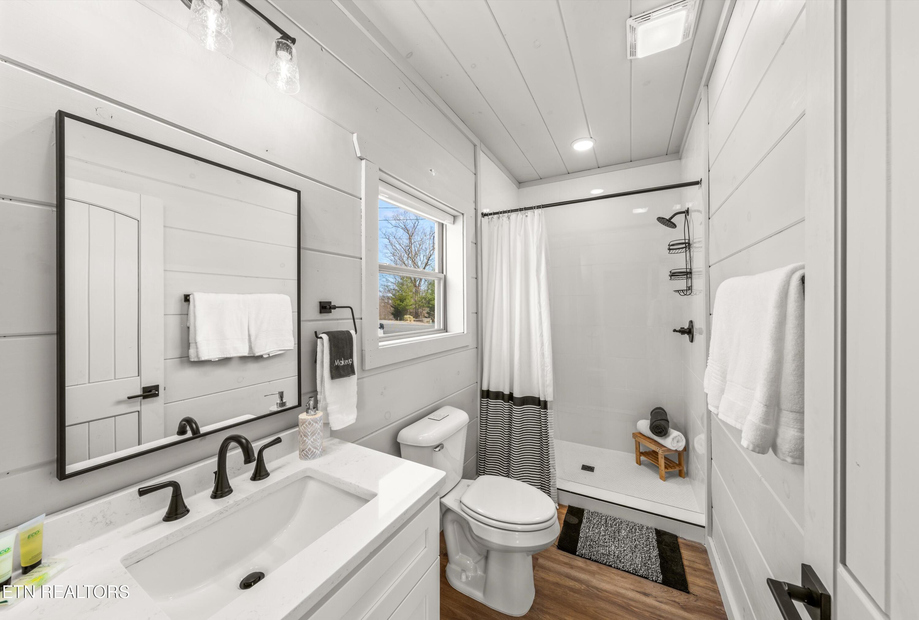 2876 Sequoia Road Pigeon Forge TN 37863
