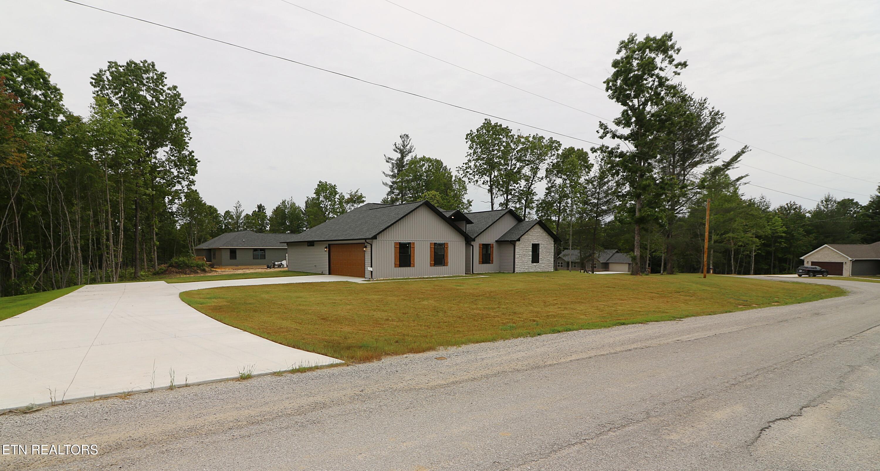 607 Taylon Lane Oneida TN 37841