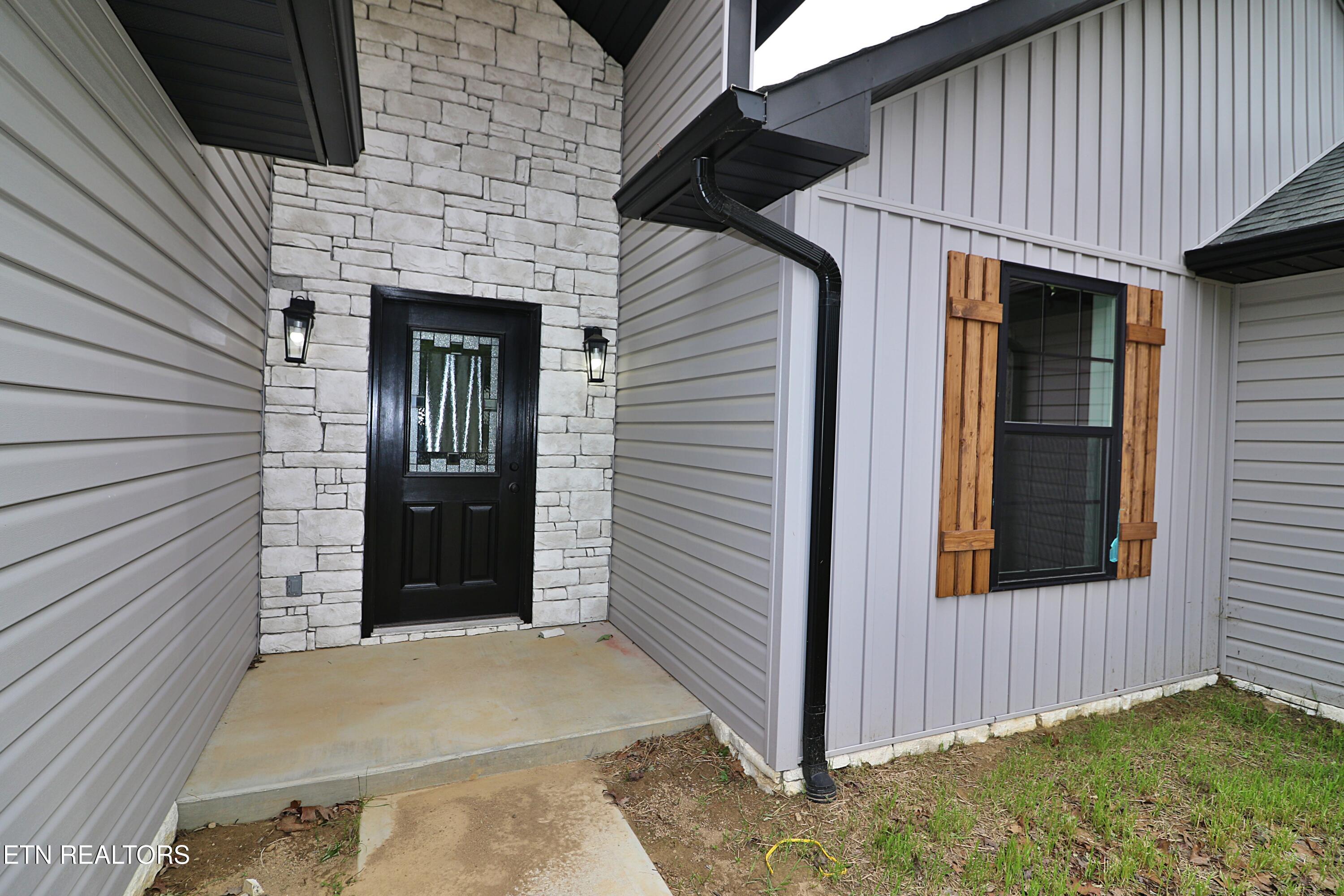 607 Taylon Lane Oneida TN 37841