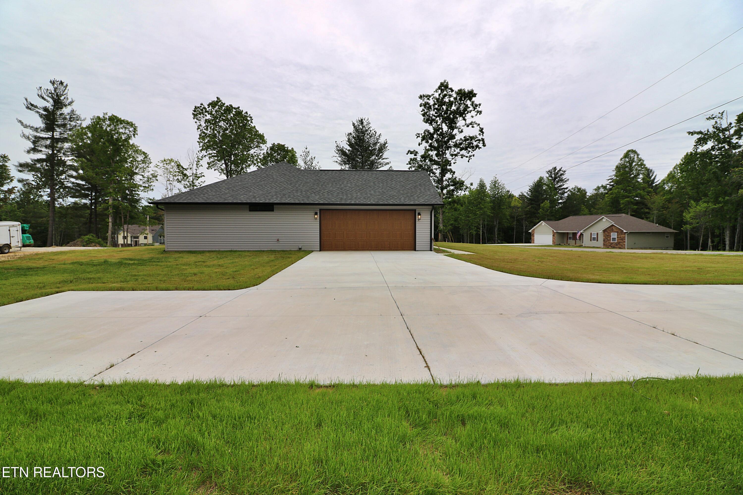 607 Taylon Lane Oneida TN 37841