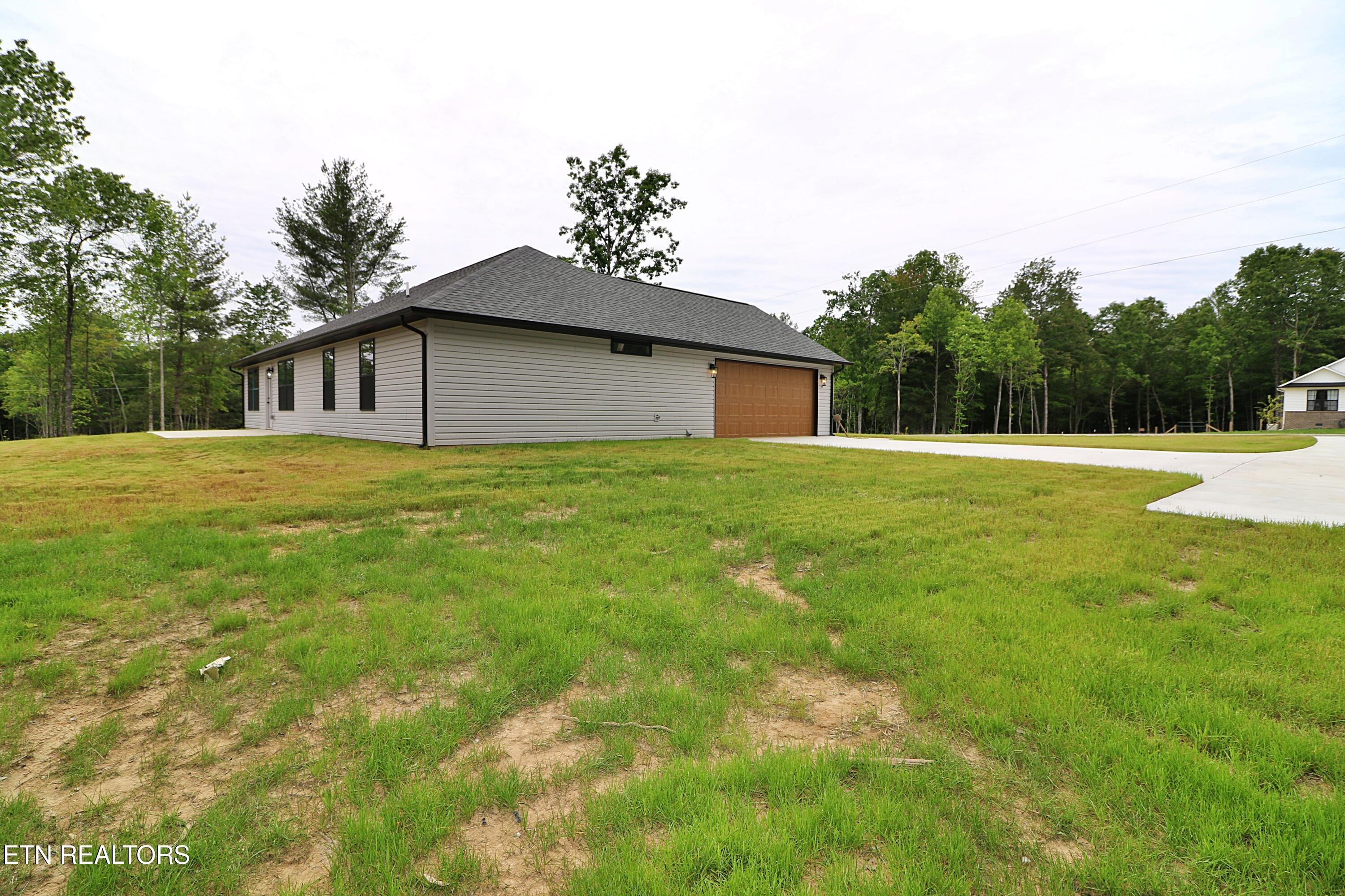607 Taylon Lane Oneida TN 37841