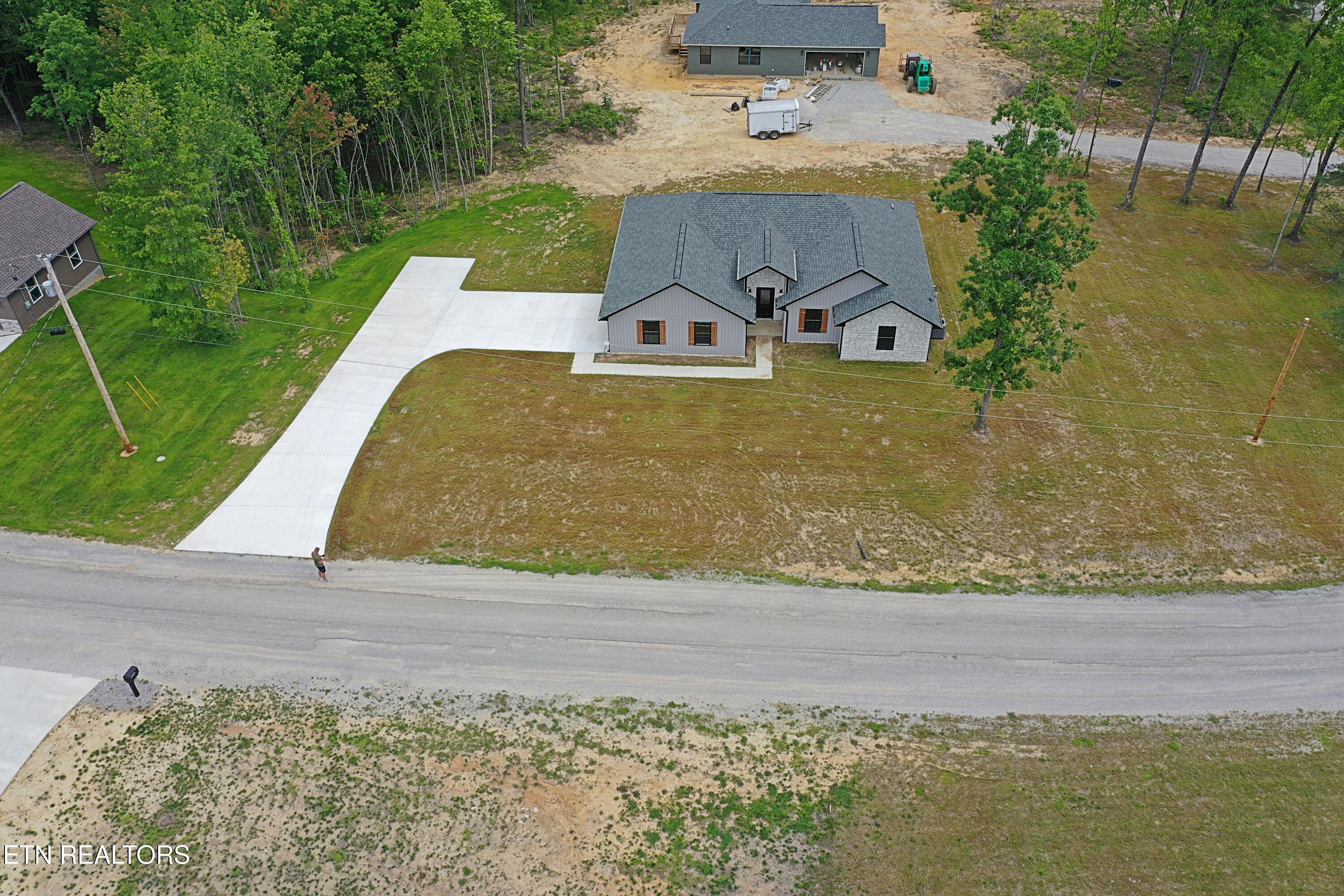 607 Taylon Lane Oneida TN 37841