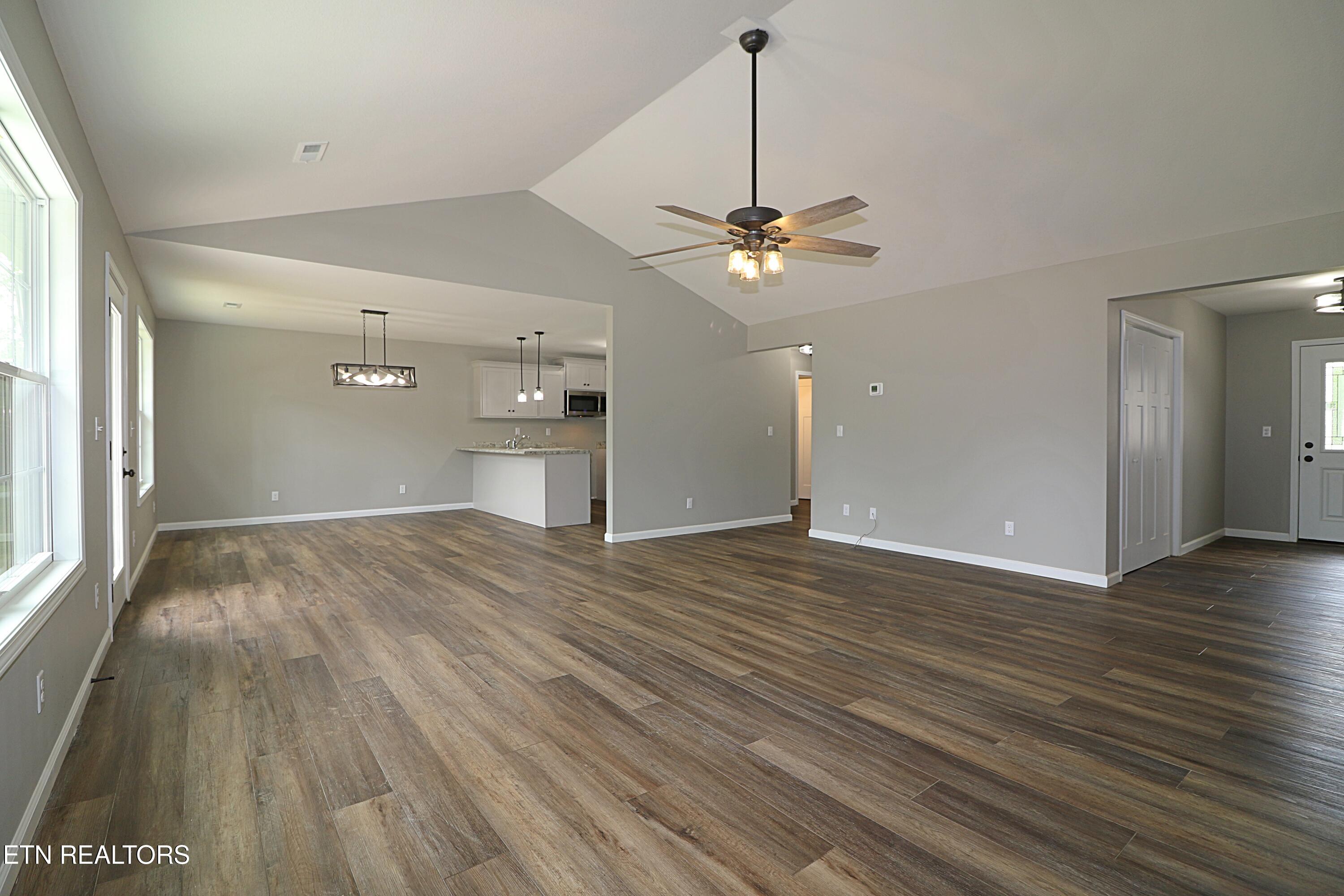607 Taylon Lane Oneida TN 37841