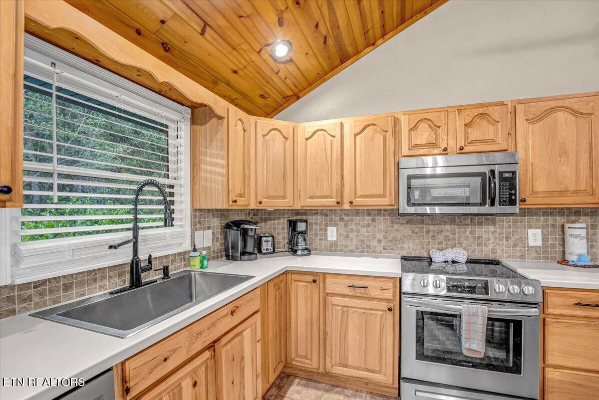 1463 Red Cedar Lane Sevierville TN 37876
