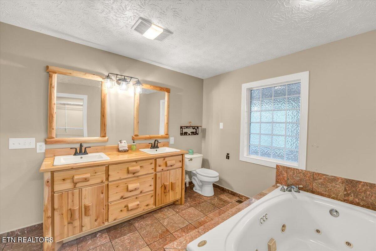 1463 Red Cedar Lane Sevierville TN 37876