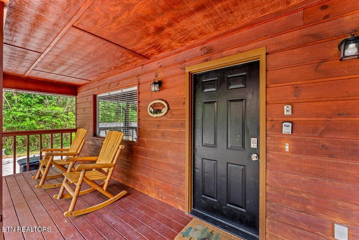 1463 Red Cedar Lane Sevierville TN 37876
