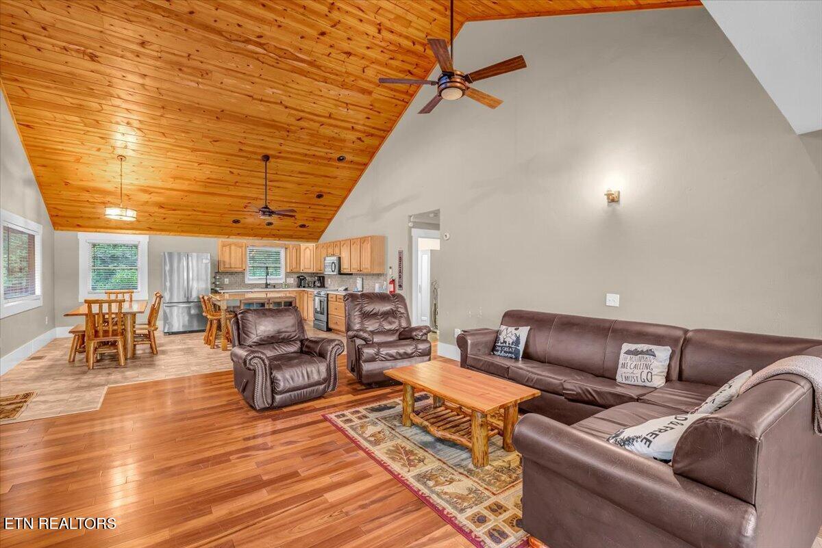 1463 Red Cedar Lane Sevierville TN 37876