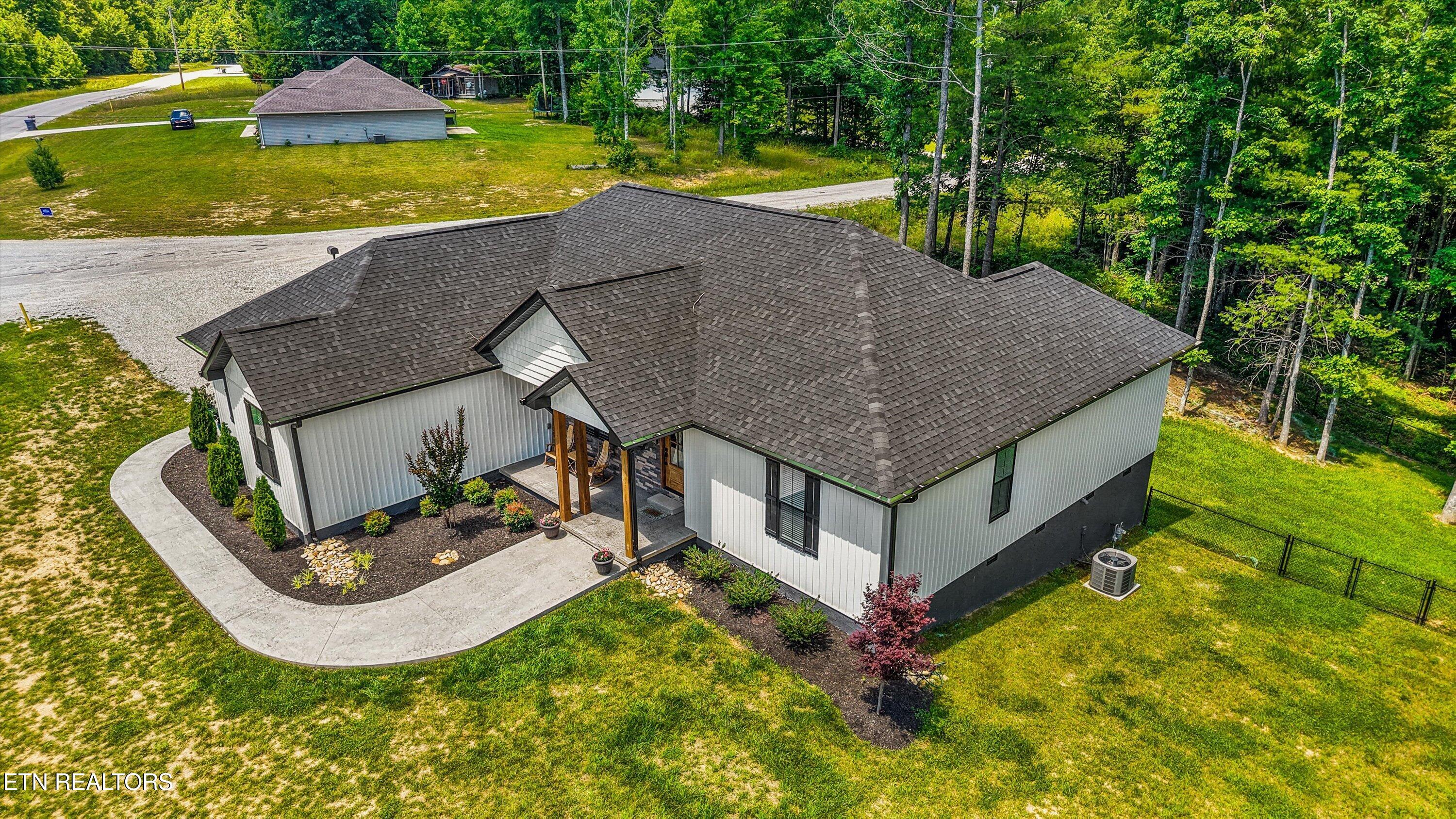 738 Toomey Falls Road Oneida TN 37841