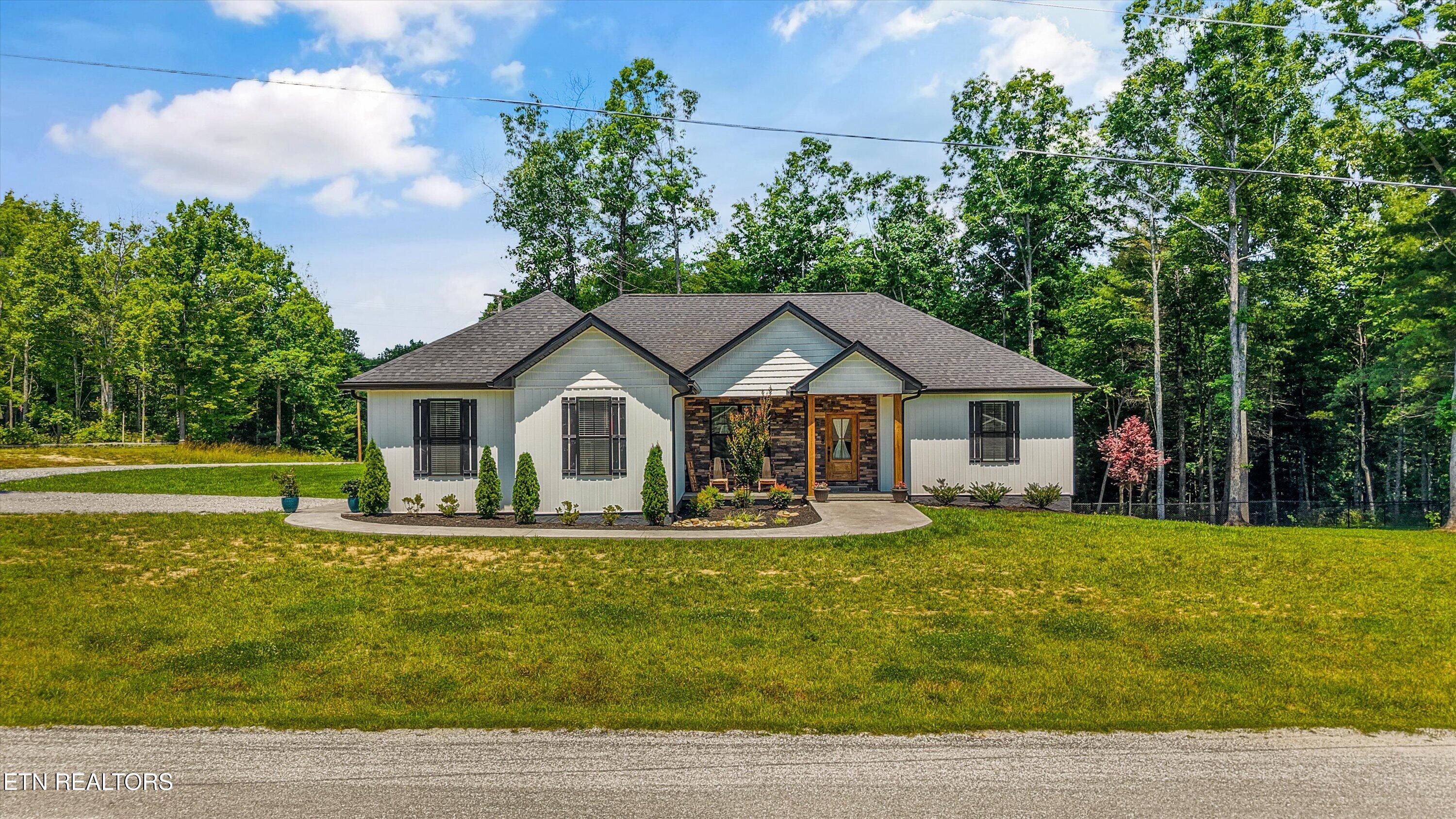 738 Toomey Falls Road Oneida TN 37841