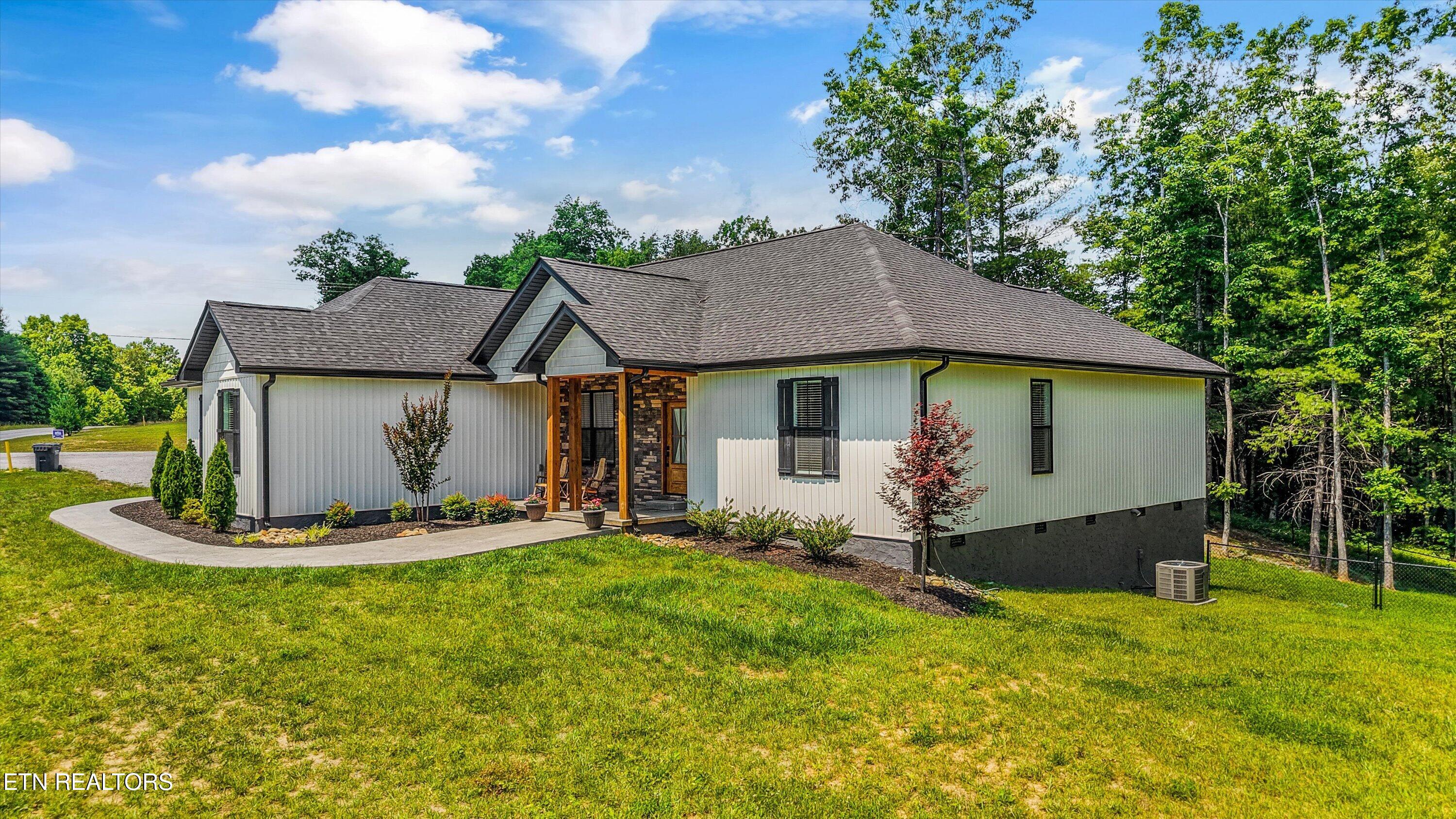 738 Toomey Falls Road Oneida TN 37841