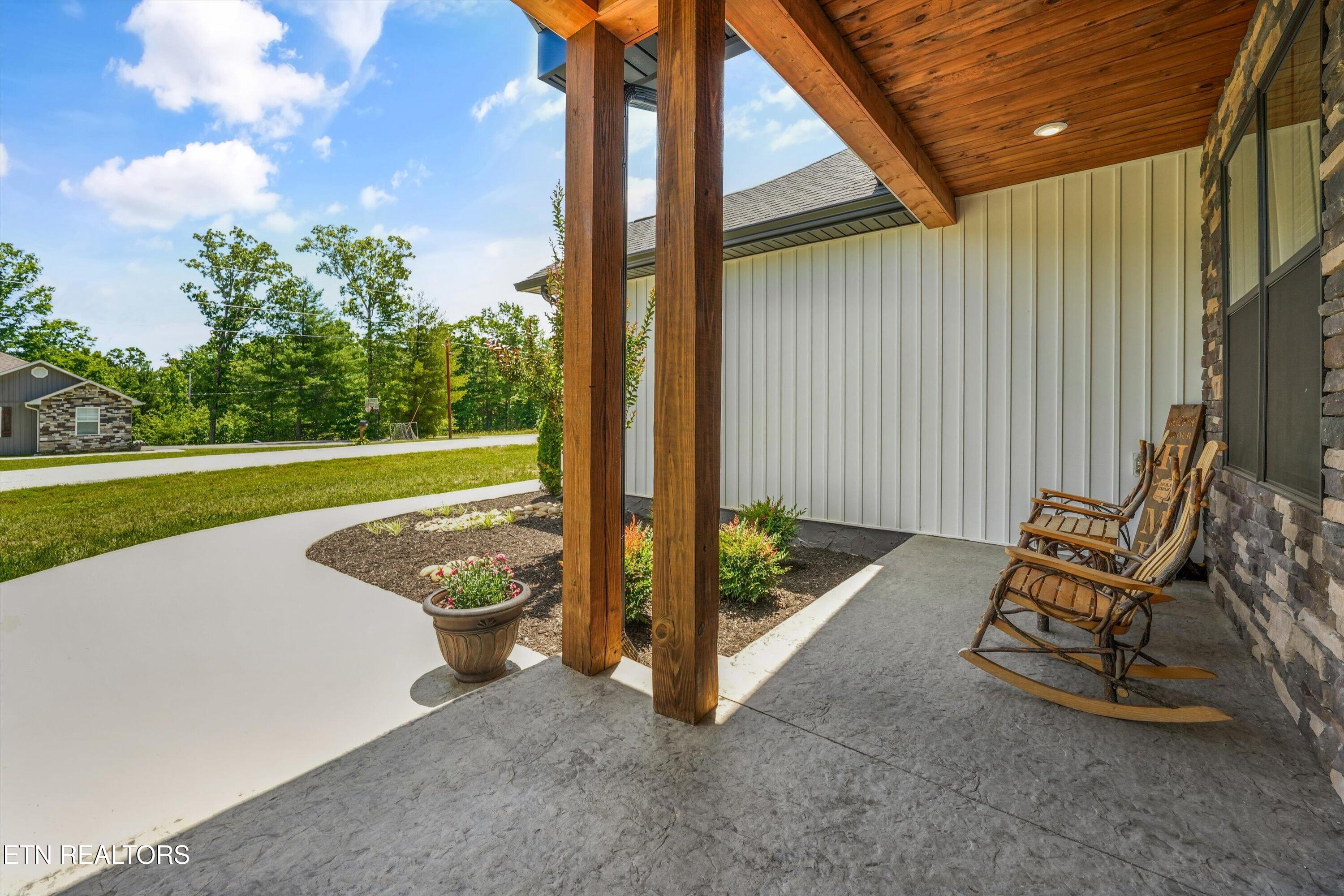 738 Toomey Falls Road Oneida TN 37841