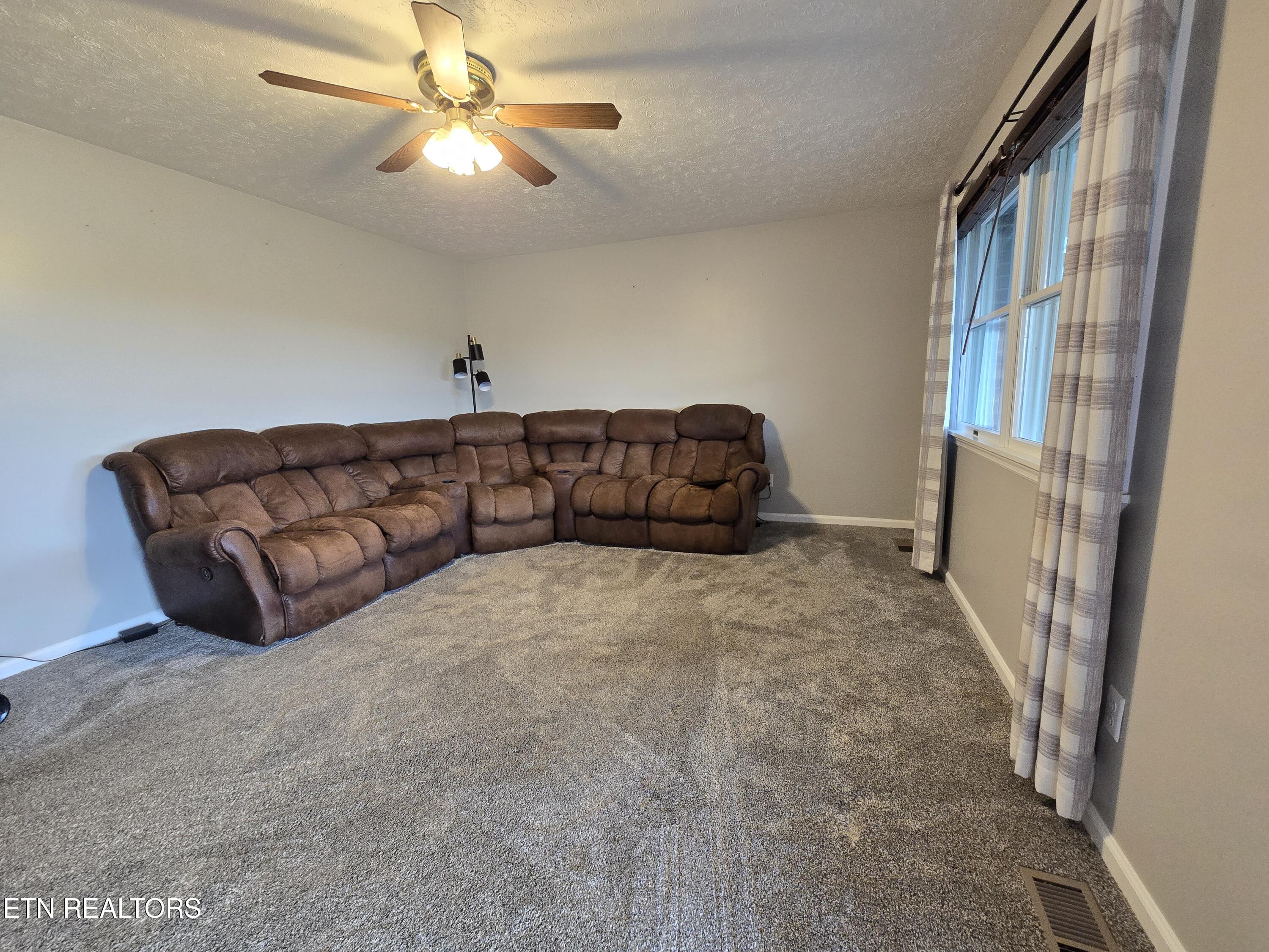 604 Lawrence Street New Tazewell TN 37825