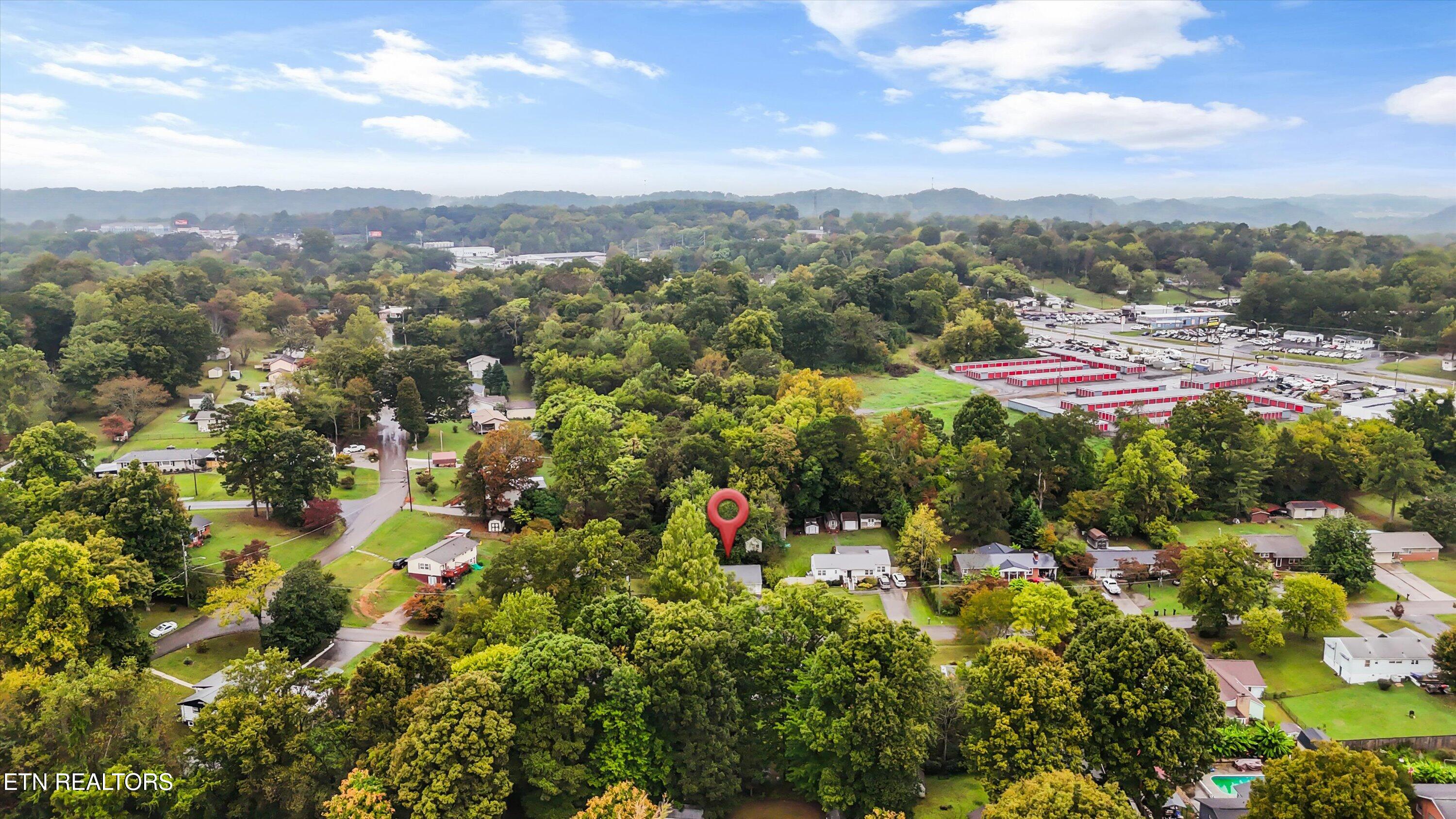 2001 Nandina Drive Knoxville TN 37912