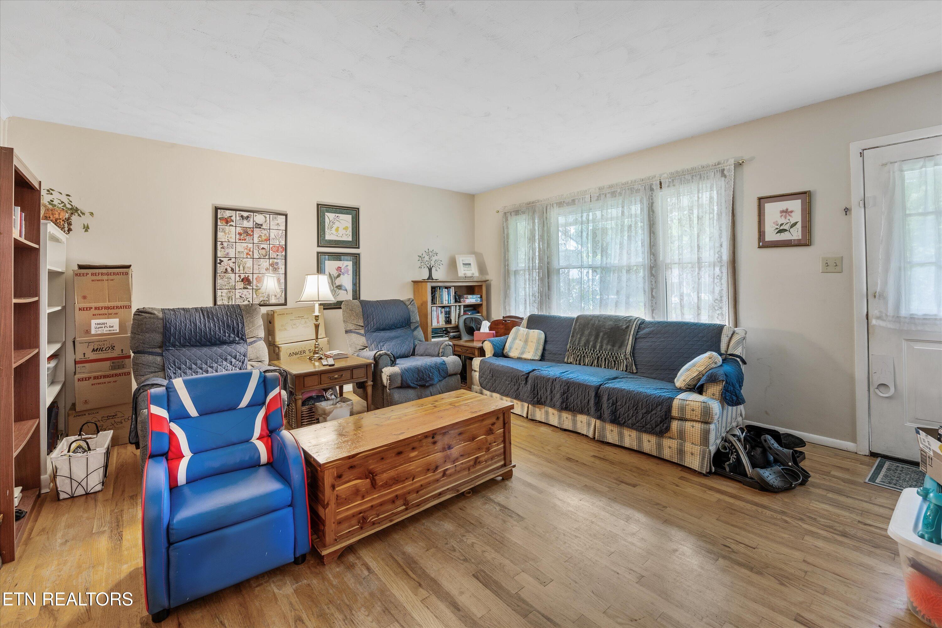 2001 Nandina Drive Knoxville TN 37912