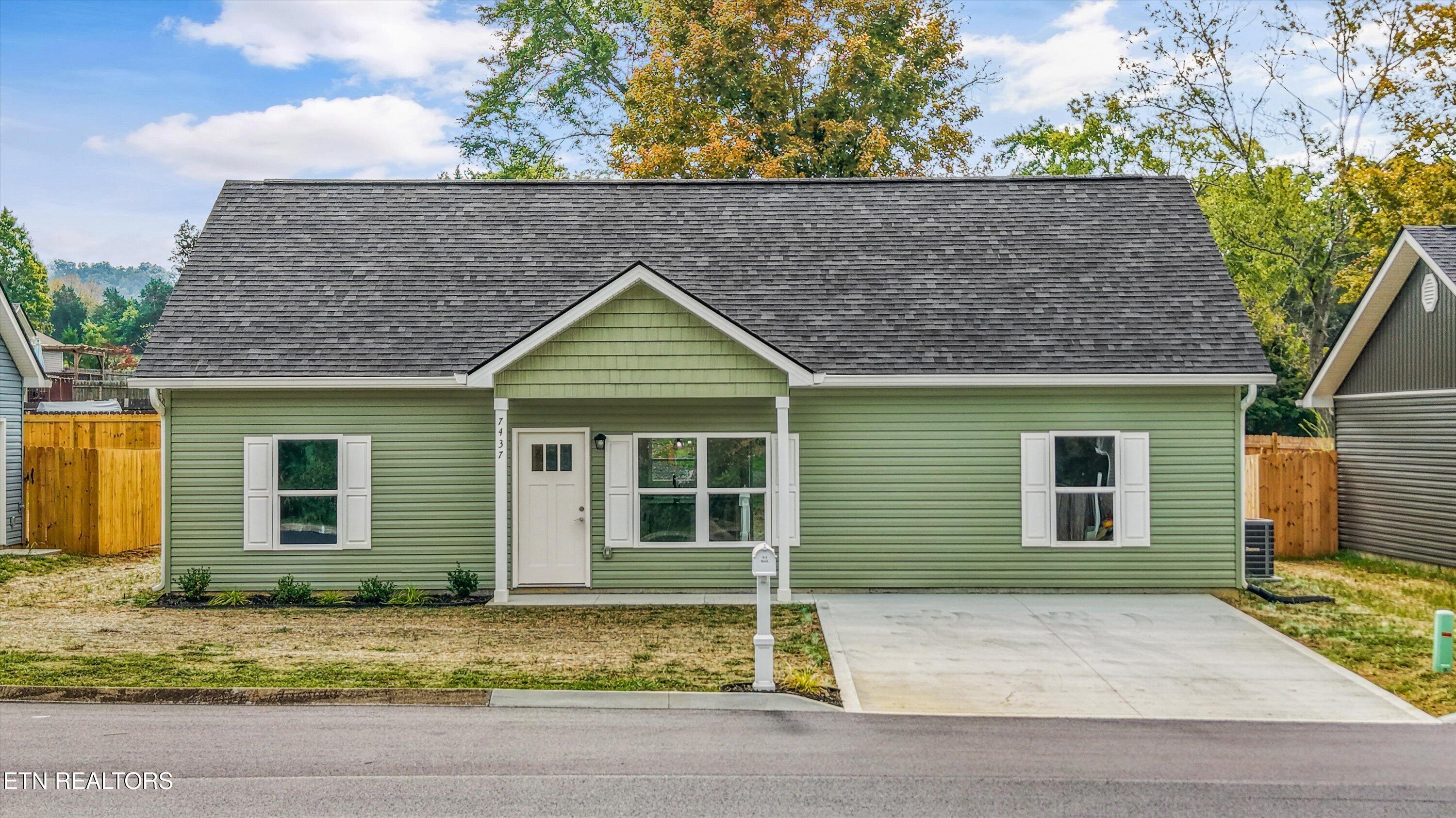 7437 Cascade Meadows Way Knoxville TN 37918