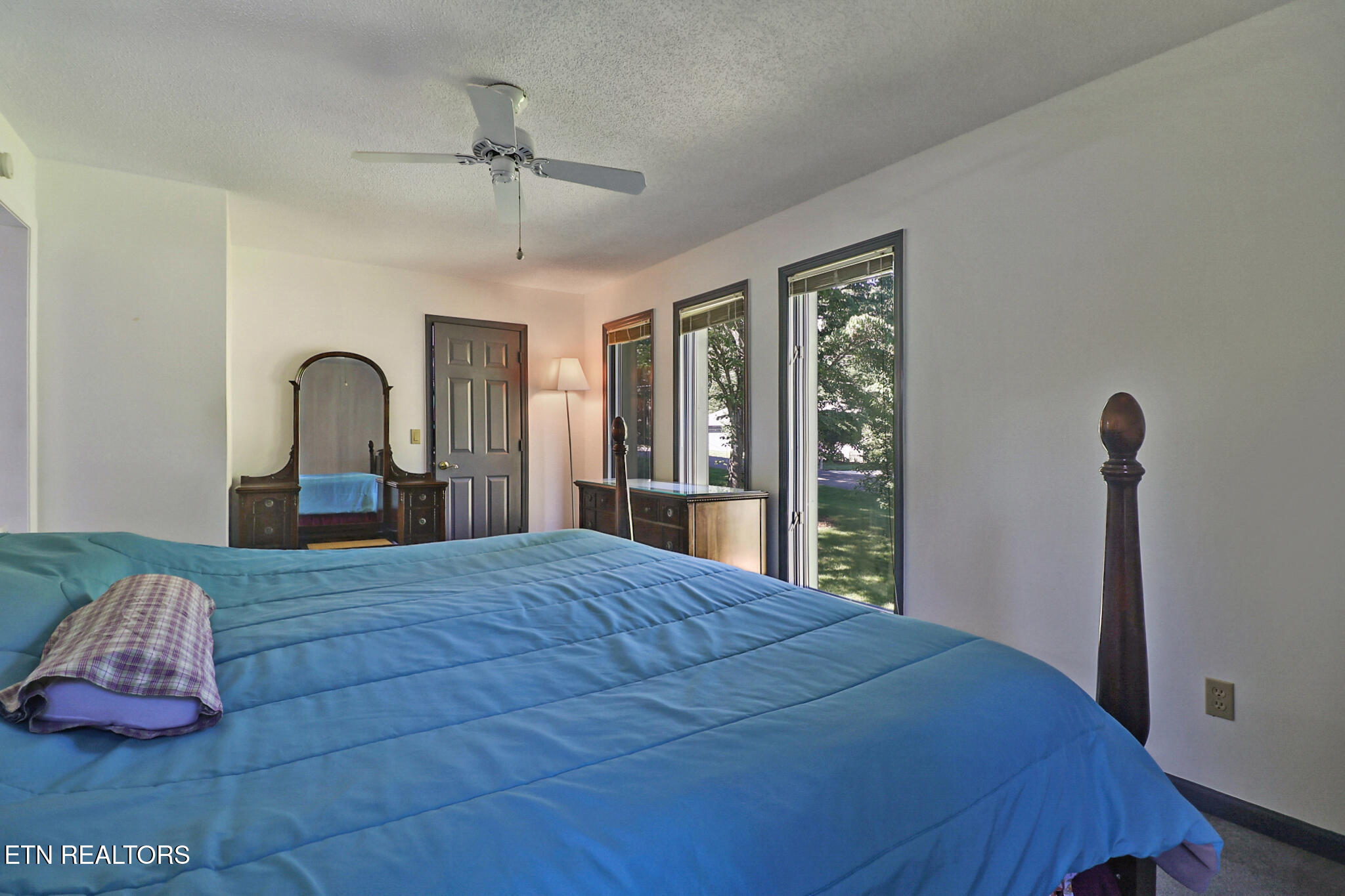 12 Ridge Crest Circle Crossville TN 38558