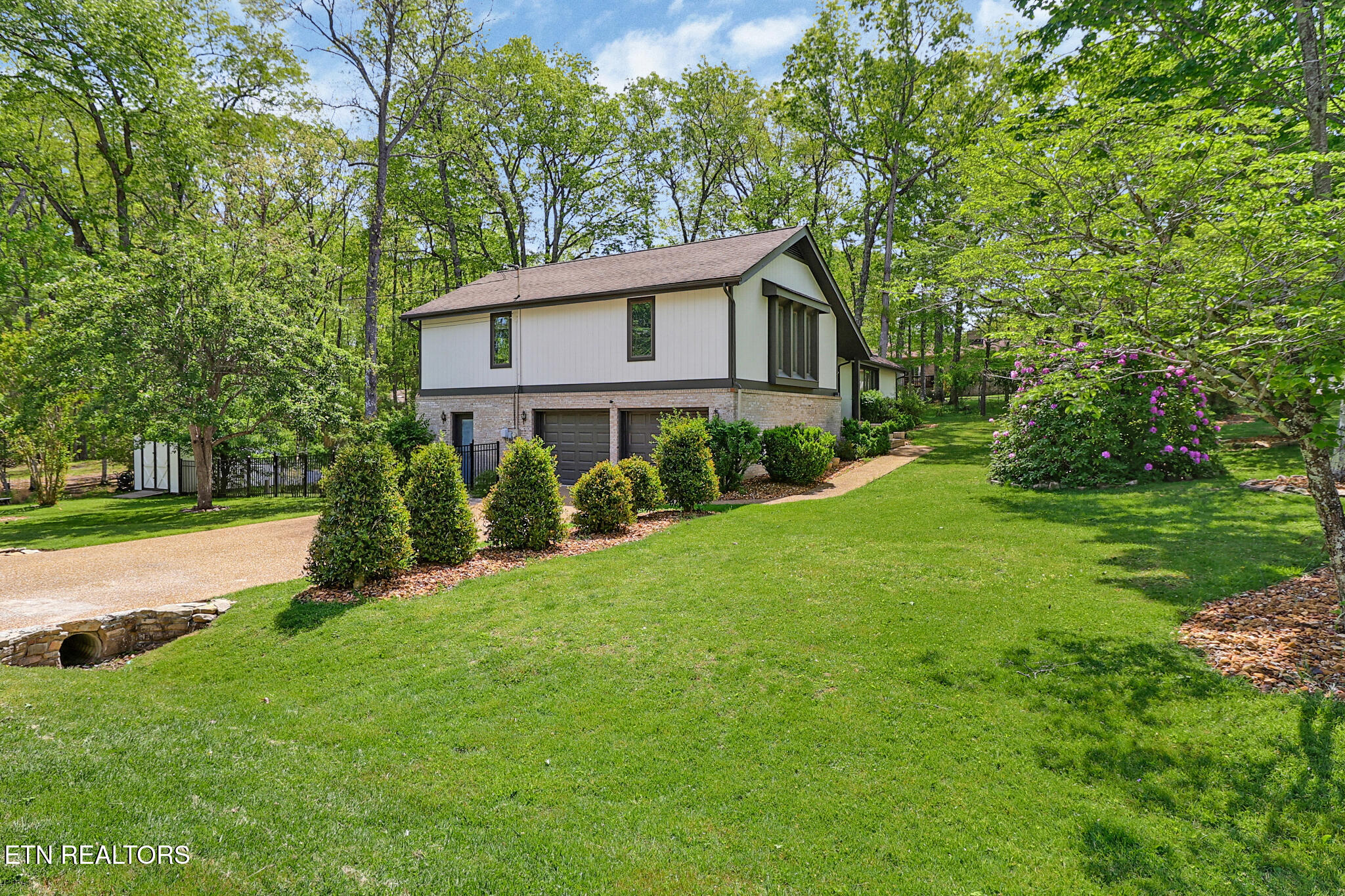 12 Ridge Crest Circle Crossville TN 38558