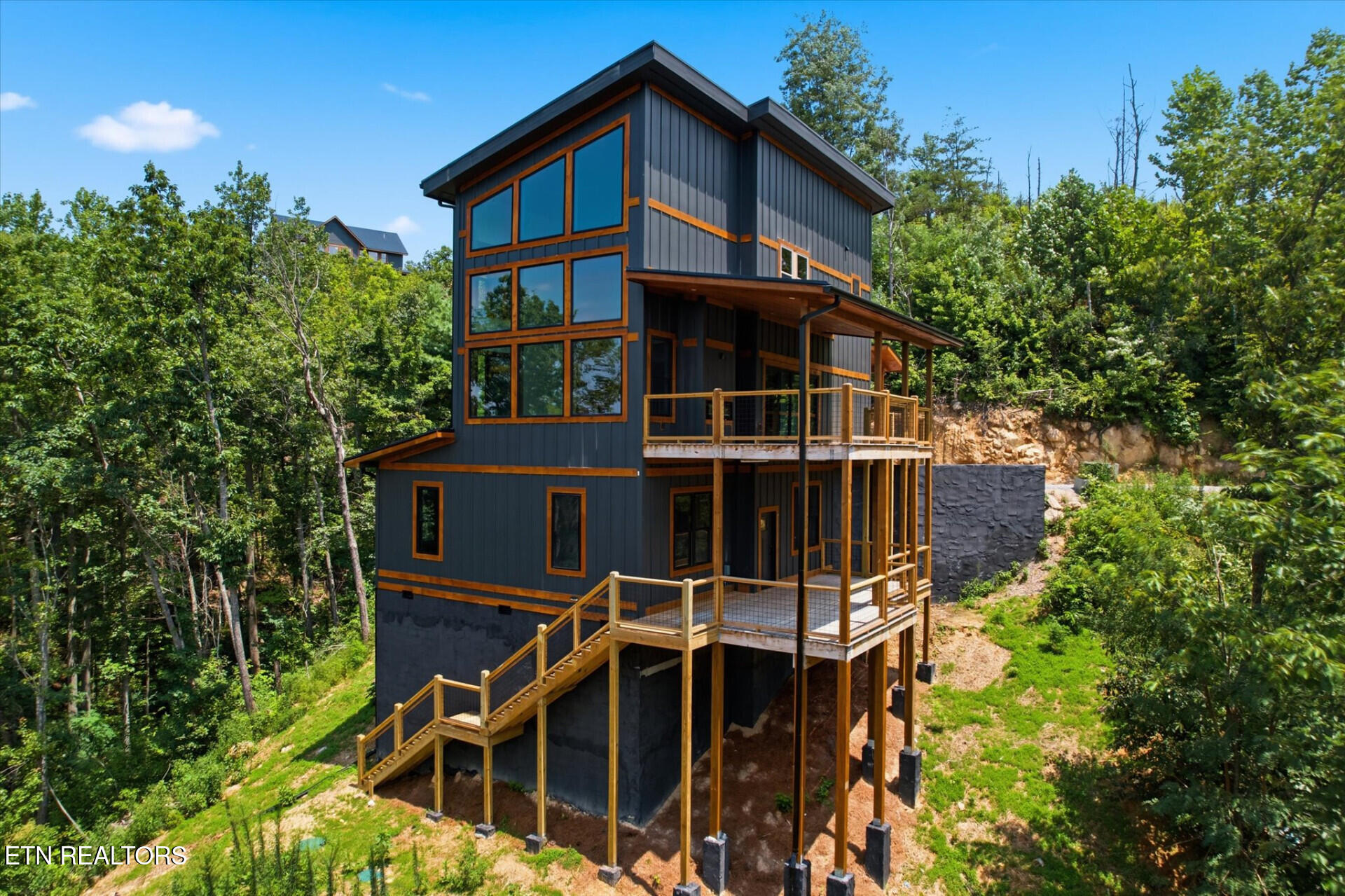 2046 Spurling Road Sevierville TN 37862