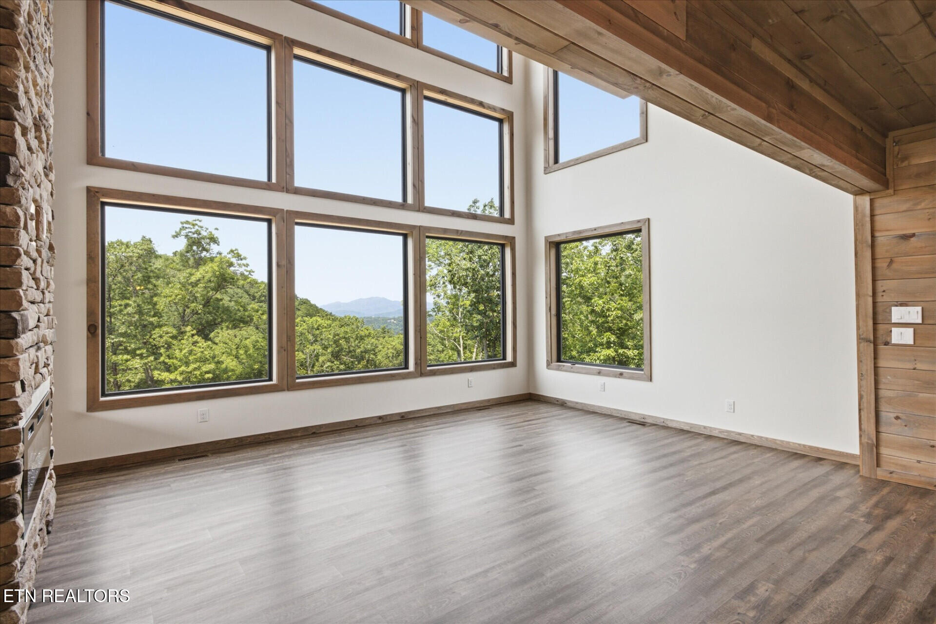 2046 Spurling Road Sevierville TN 37862