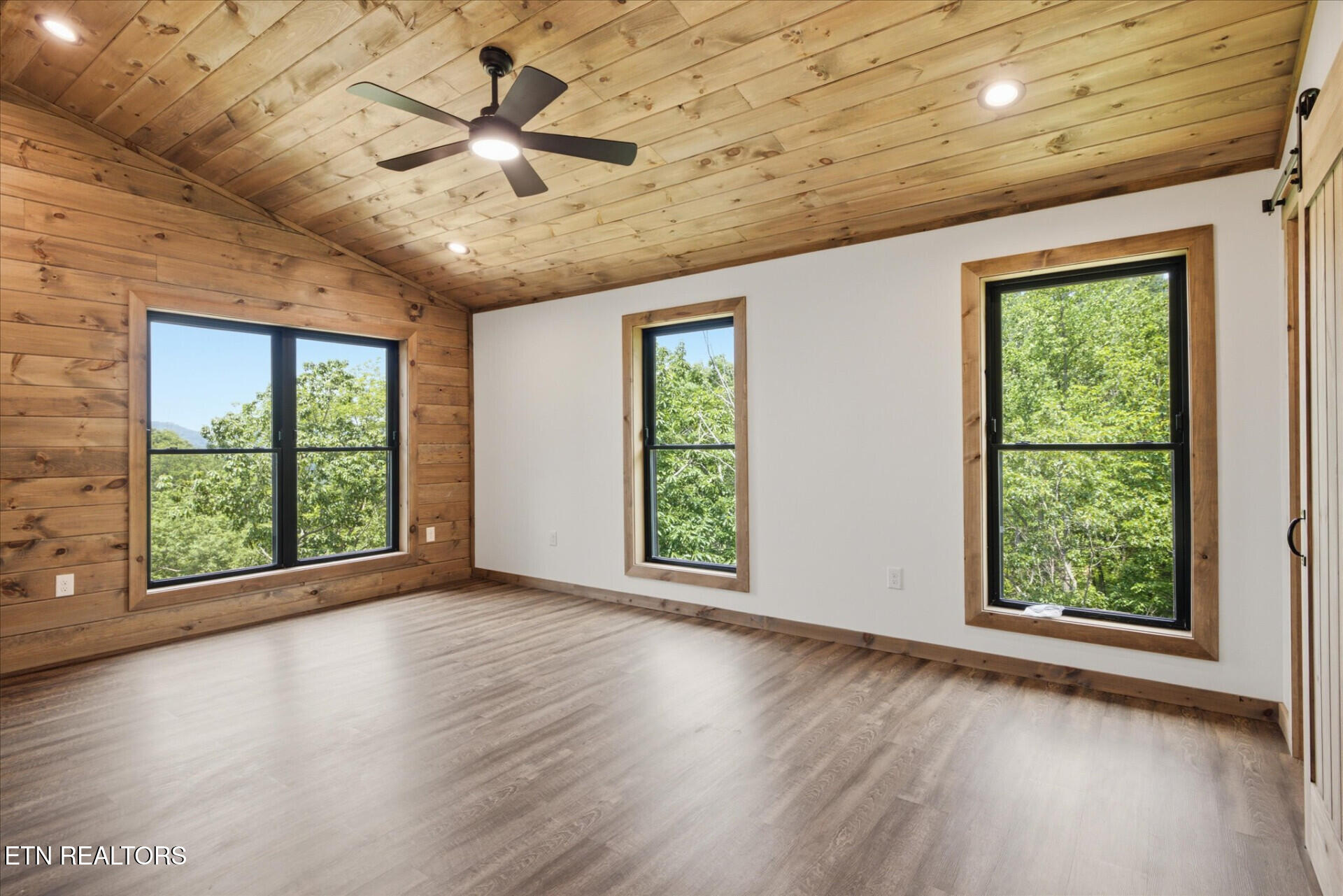 2046 Spurling Road Sevierville TN 37862